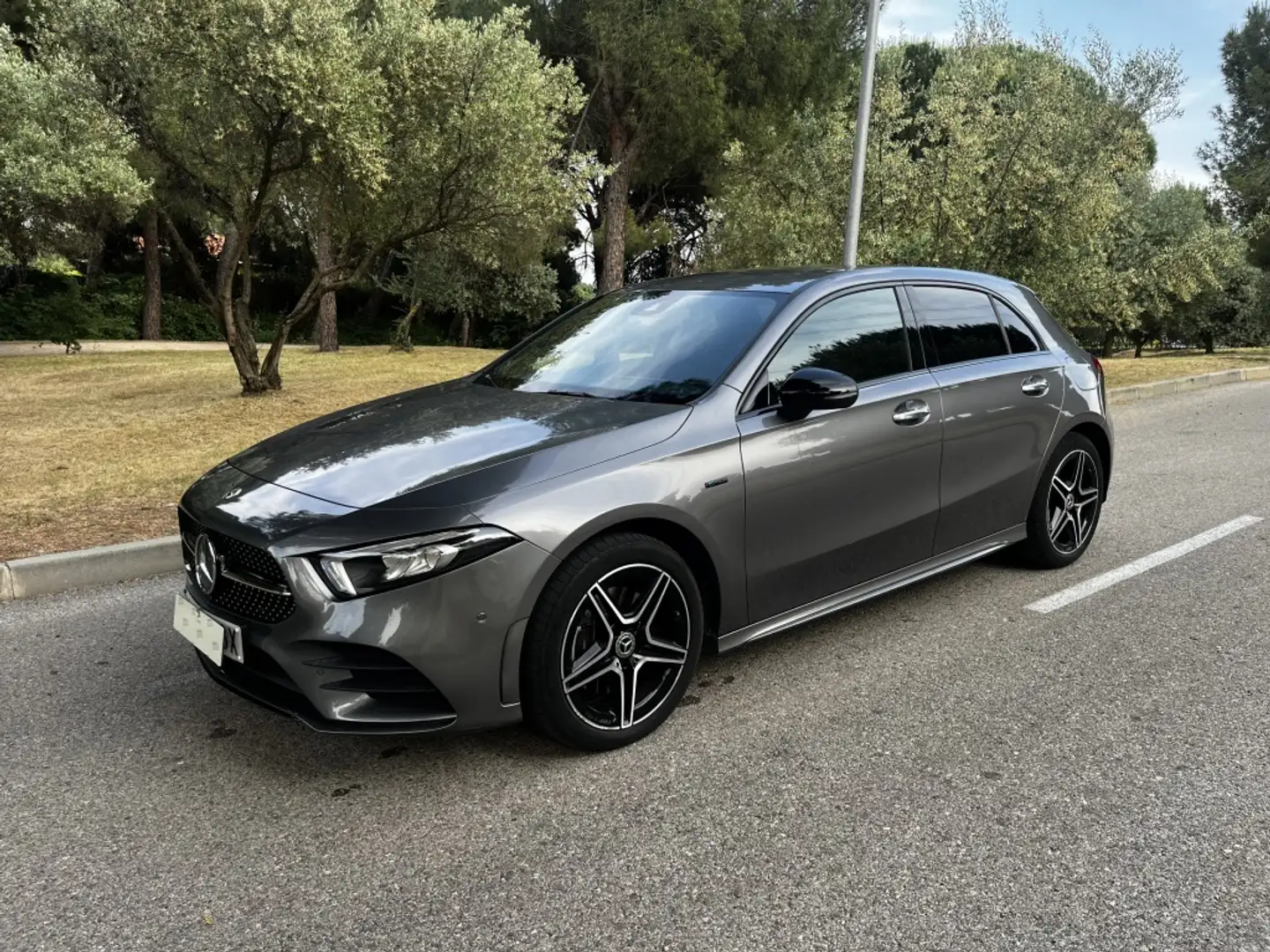 Mercedes-Benz A 250 250e 8G-DCT Gris - 2