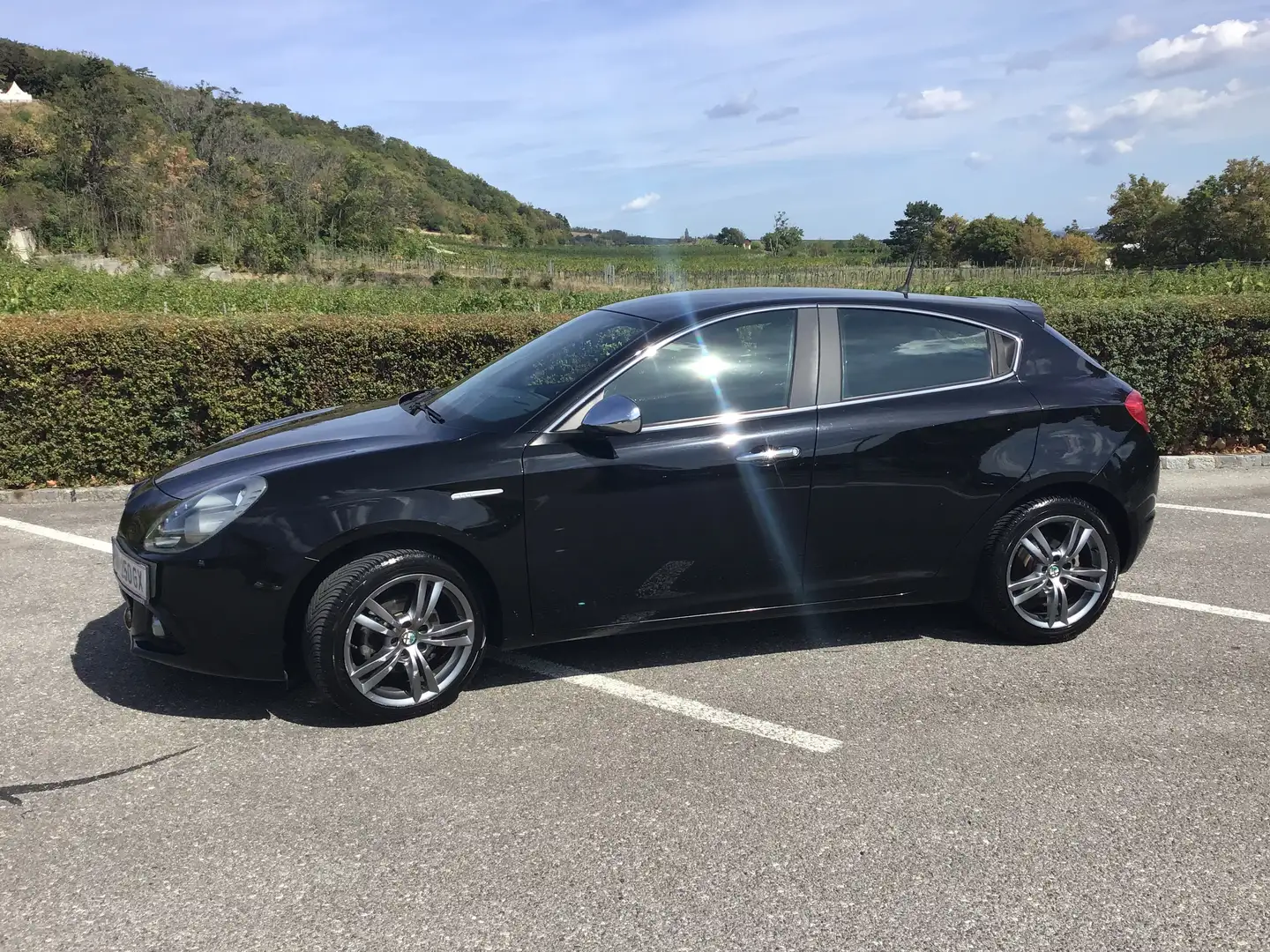 Alfa Romeo Giulietta Giulietta Distinctive 1,4 TB Distinctive Schwarz - 2
