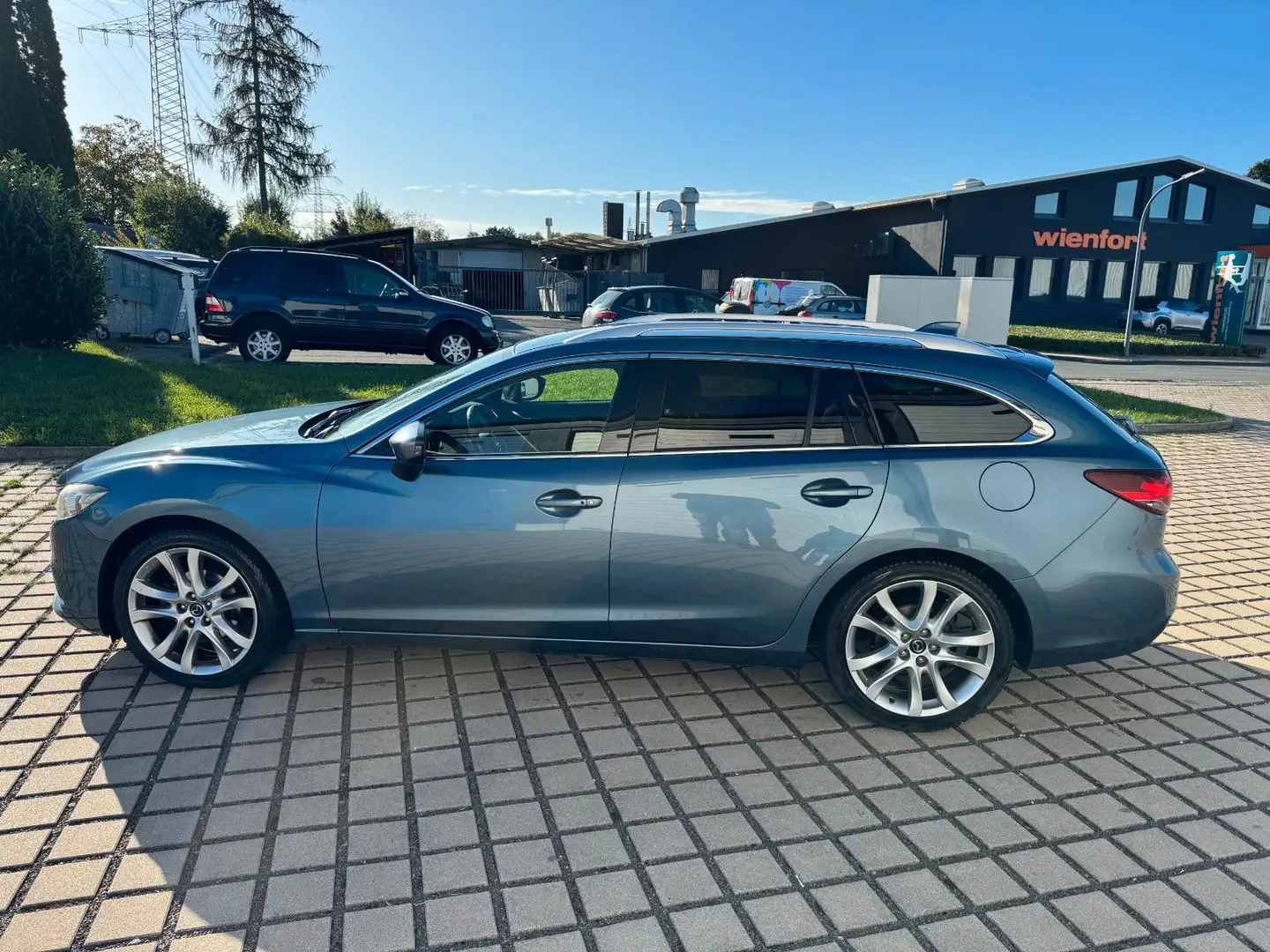 Mazda 6 Kombi Sports-Line*BOSE*R-KAMERA*NAVI* Blau - 2