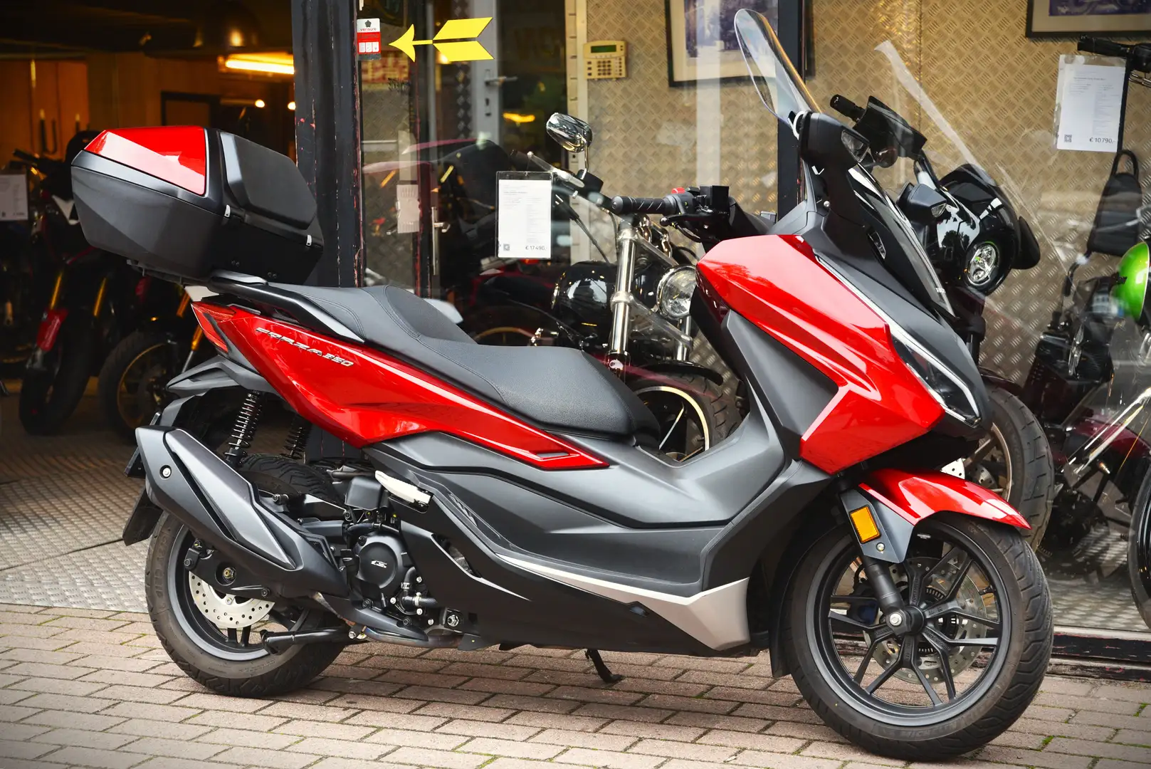Honda Forza 350 ***MOTO VERTE*** Rood - 1