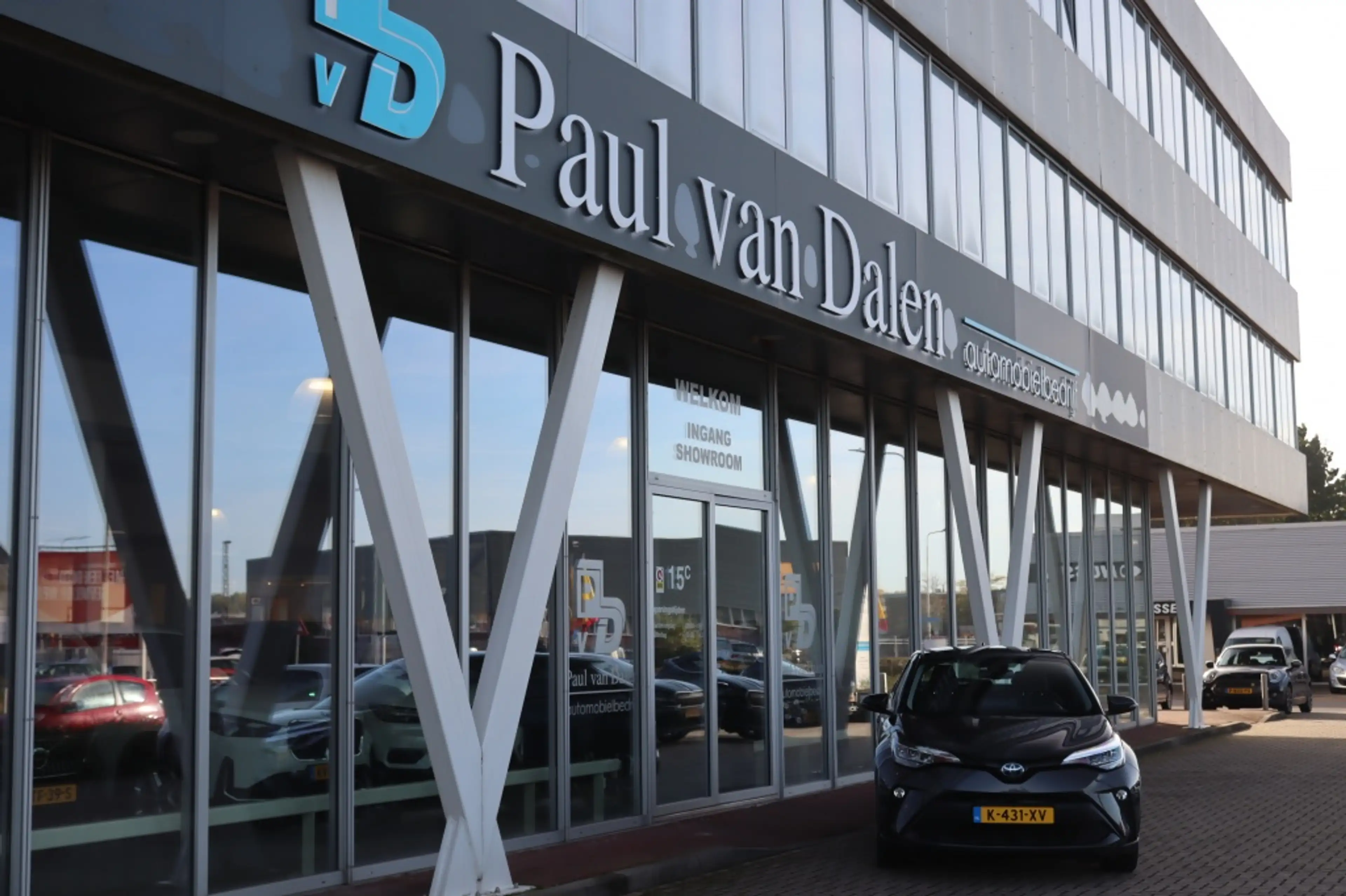 Toyota C-HR 1.8 Hybrid 122PK DYNAMIC Trekhaak | Navi | Camera — photo 2