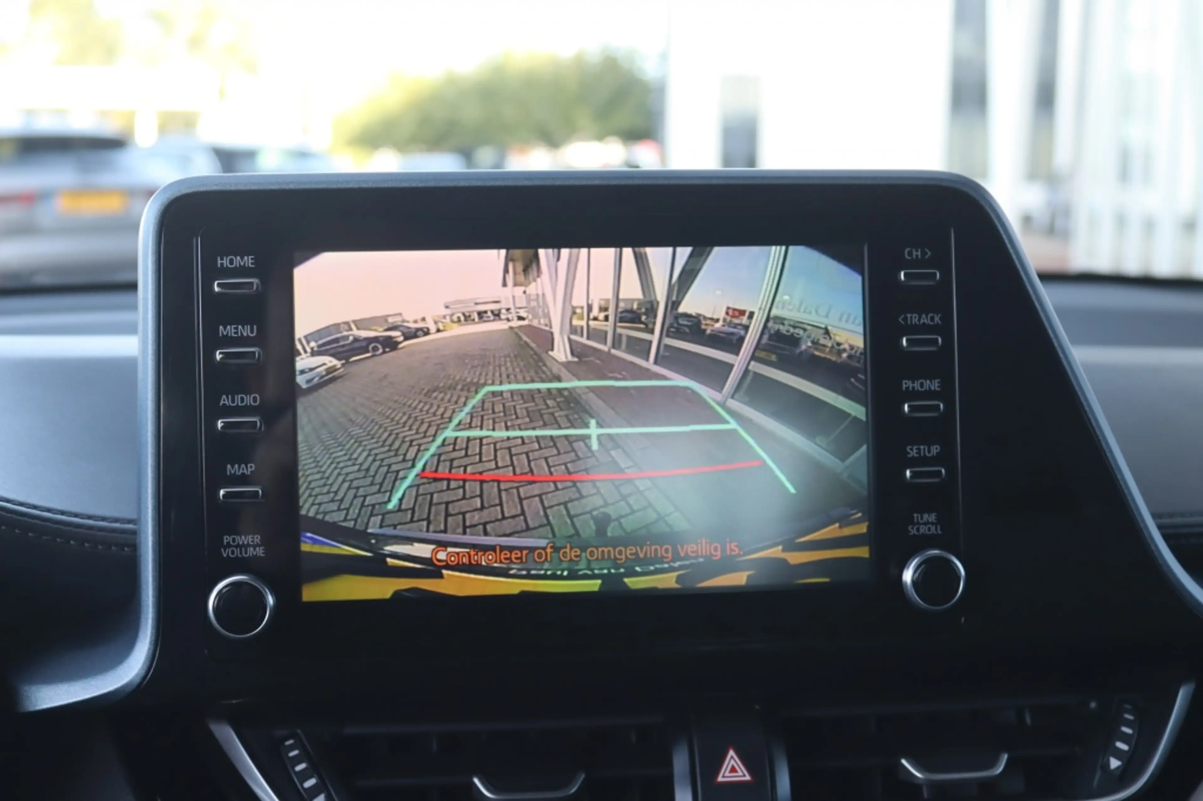 Toyota C-HR 1.8 Hybrid 122PK DYNAMIC Trekhaak | Navi | Camera — photo 18