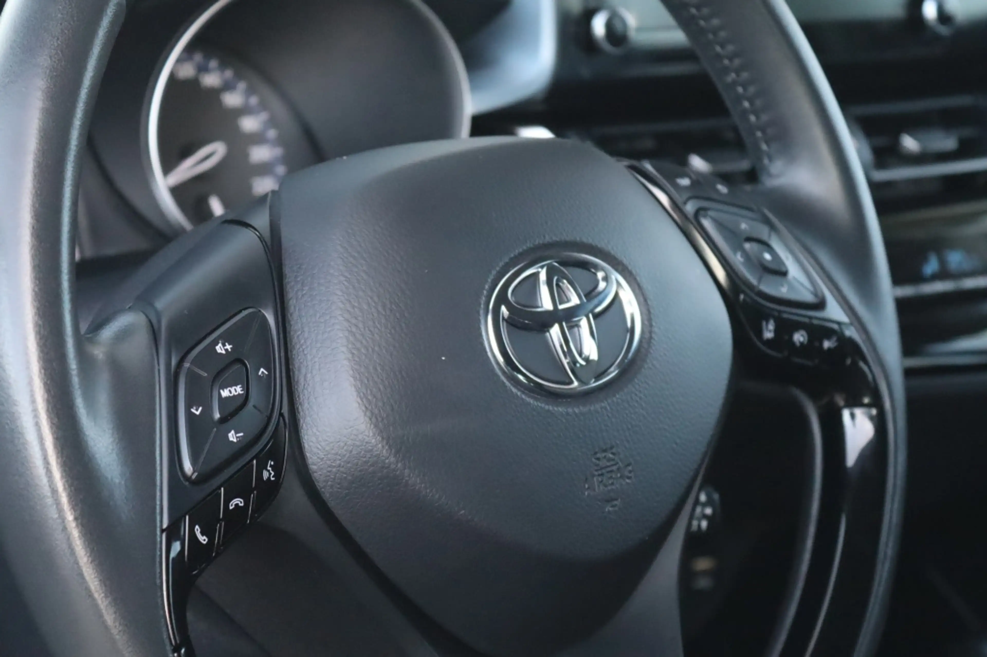 Toyota C-HR 1.8 Hybrid 122PK DYNAMIC Trekhaak | Navi | Camera — photo 16