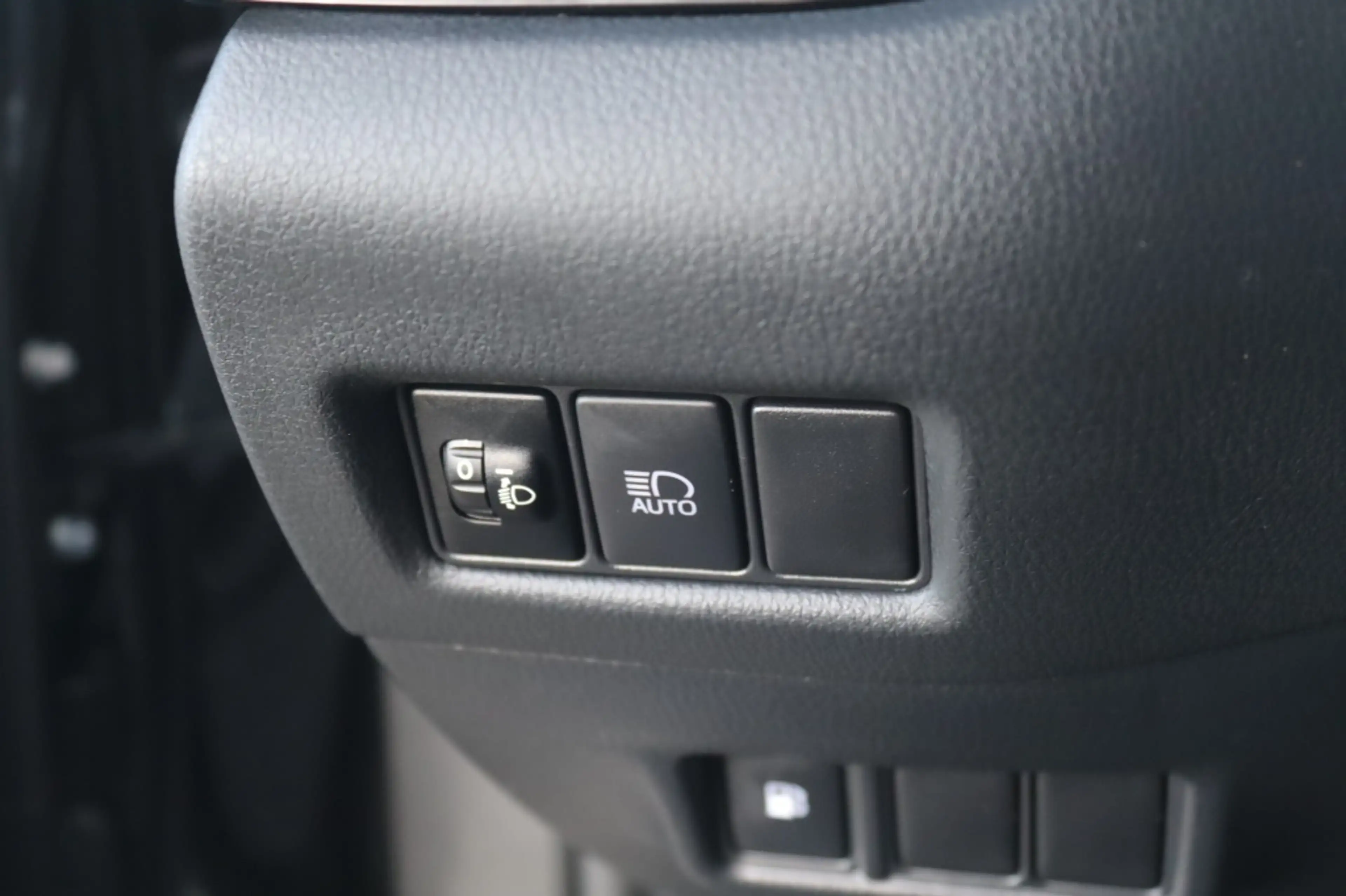 Toyota C-HR 1.8 Hybrid 122PK DYNAMIC Trekhaak | Navi | Camera — photo 33