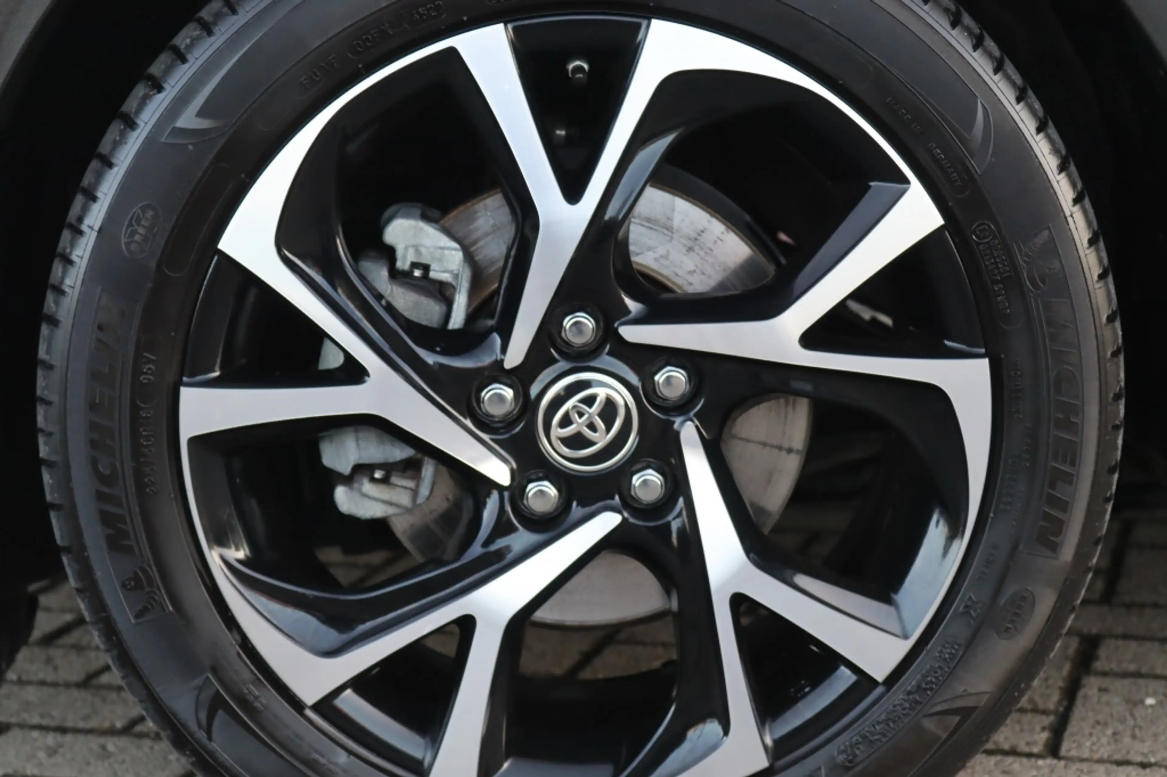 Toyota C-HR 1.8 Hybrid 122PK DYNAMIC Trekhaak | Navi | Camera — photo 11