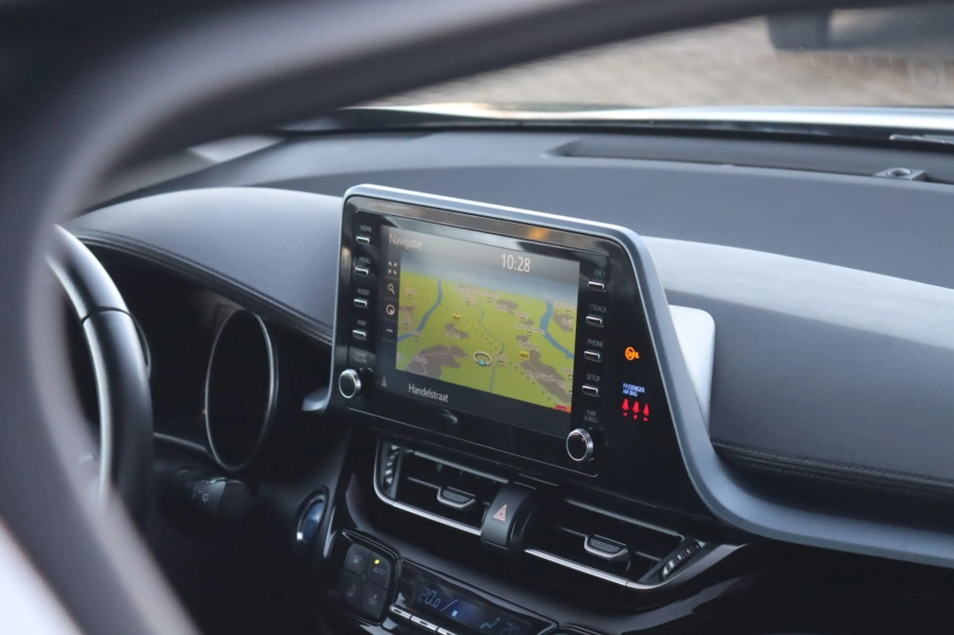 Toyota C-HR 1.8 Hybrid 122PK DYNAMIC Trekhaak | Navi | Camera — photo 6