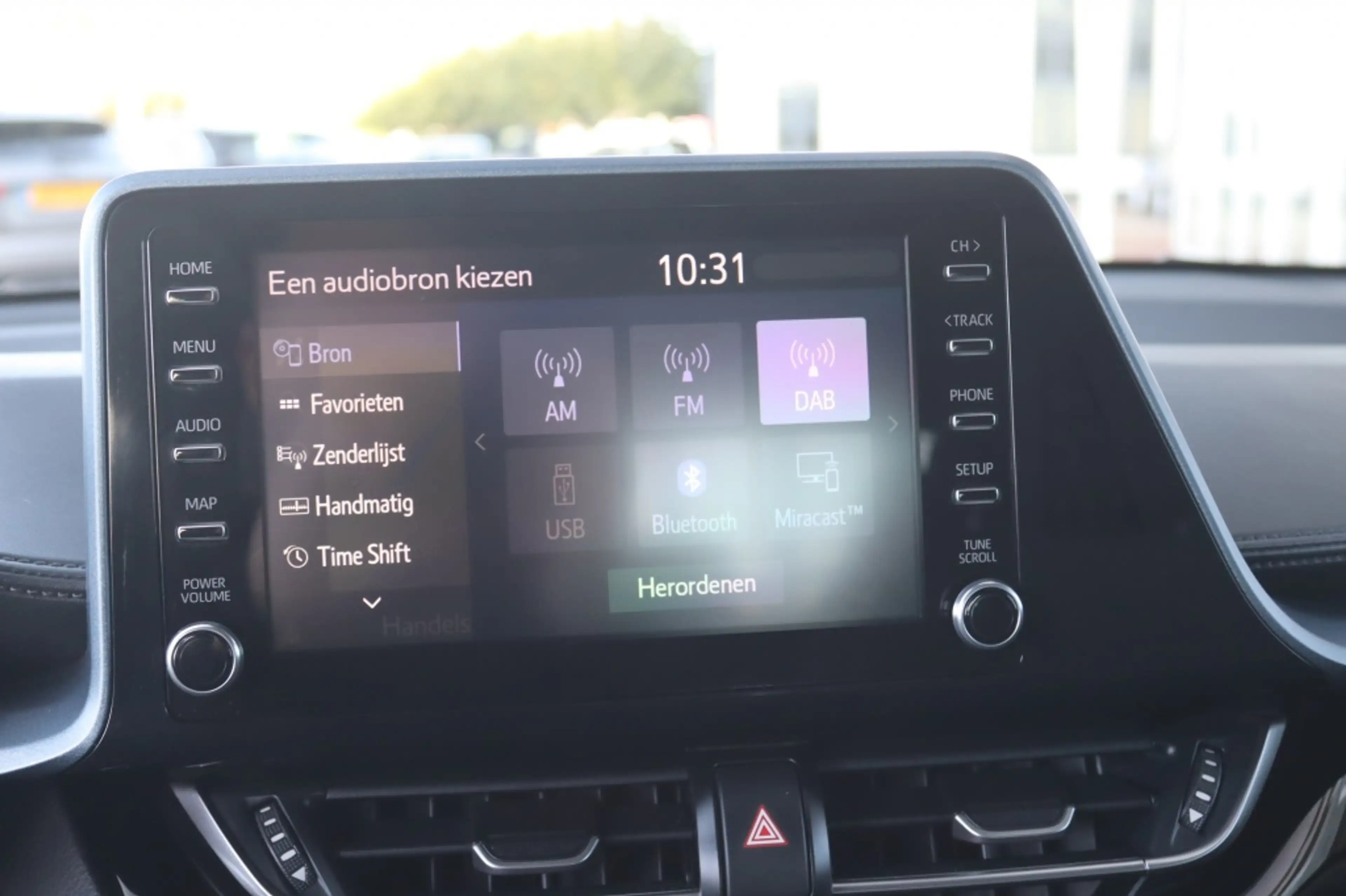 Toyota C-HR 1.8 Hybrid 122PK DYNAMIC Trekhaak | Navi | Camera — photo 20