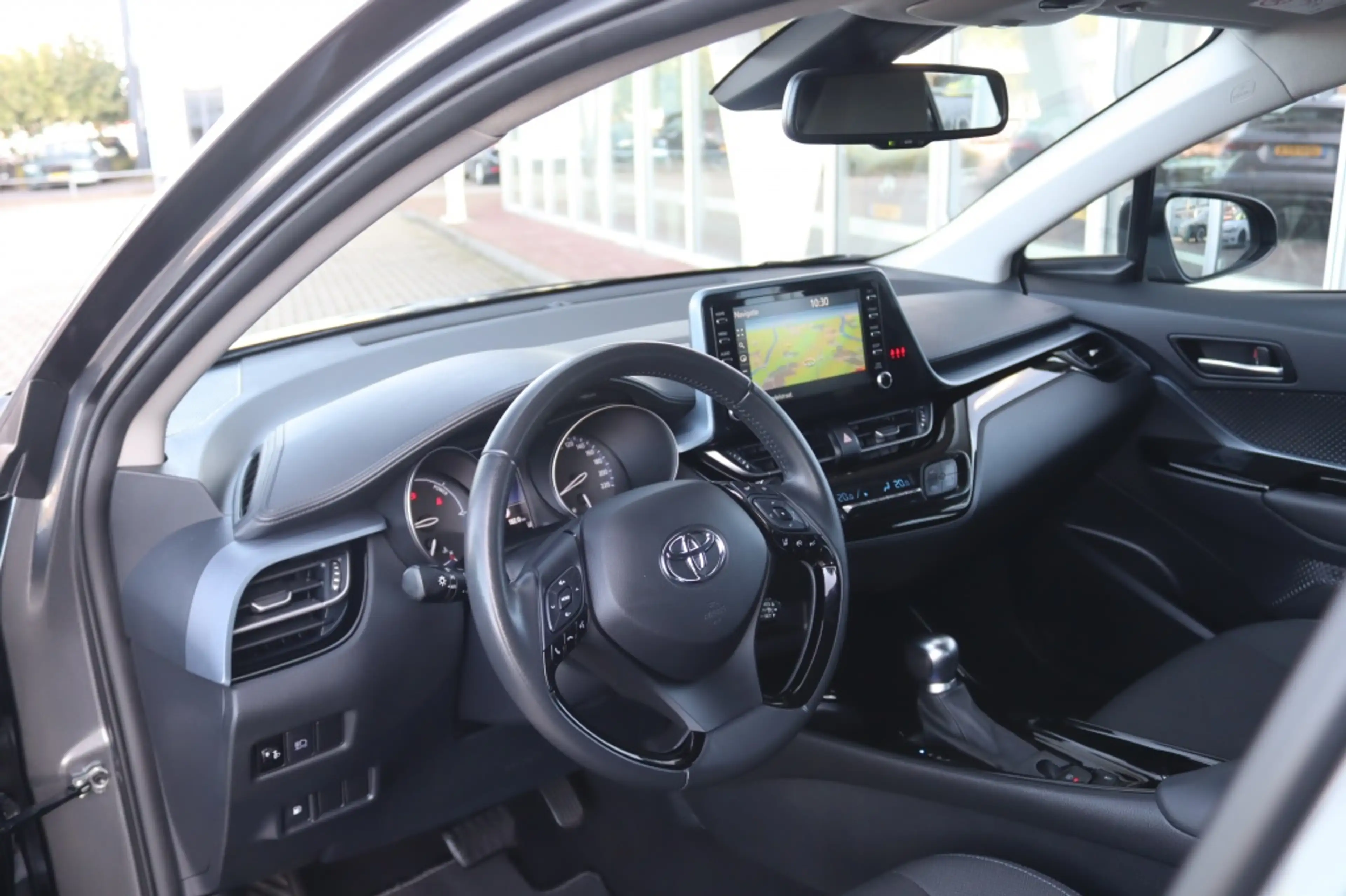 Toyota C-HR 1.8 Hybrid 122PK DYNAMIC Trekhaak | Navi | Camera — photo 14