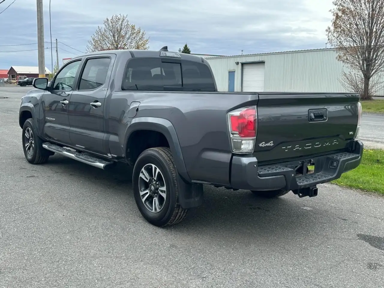 Toyota Tacoma снимка Toyota Tacoma