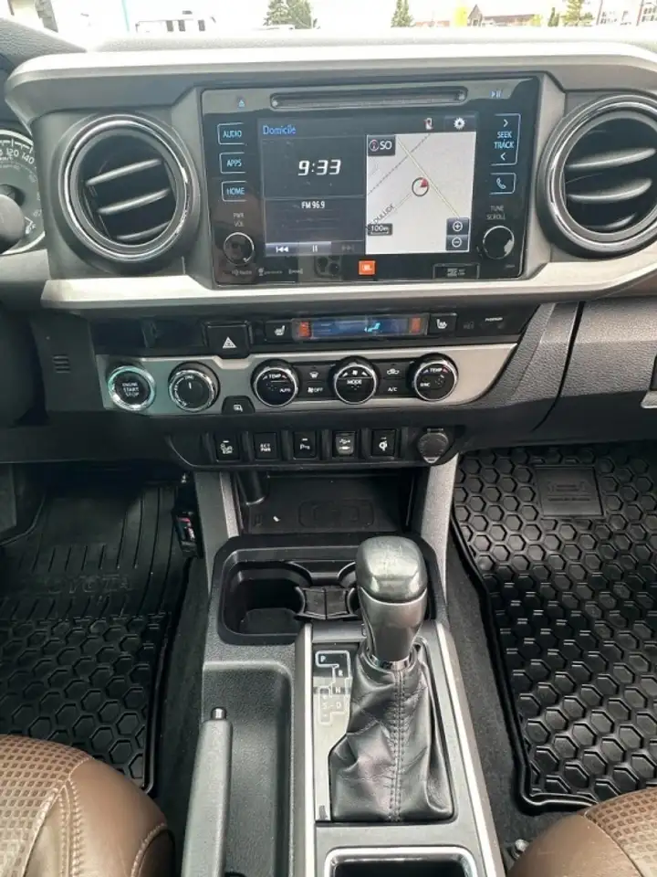 Toyota Tacoma снимка Toyota Tacoma