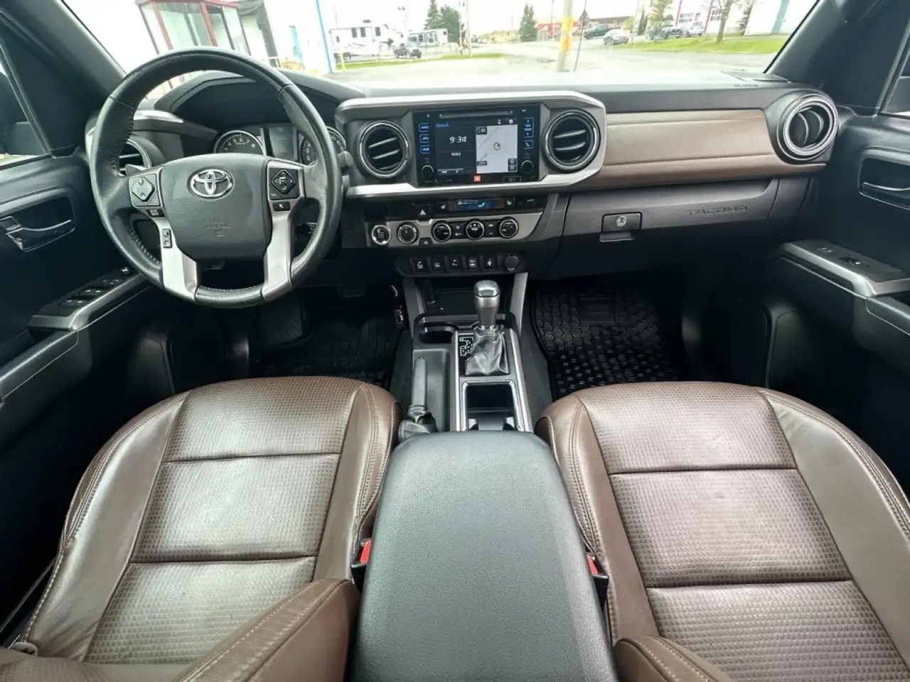 Toyota Tacoma снимка Toyota Tacoma
