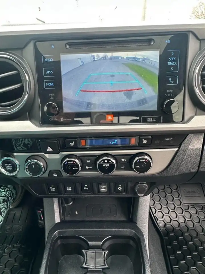 Toyota Tacoma снимка Toyota Tacoma