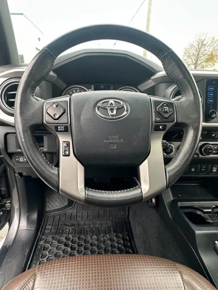 Toyota Tacoma снимка Toyota Tacoma