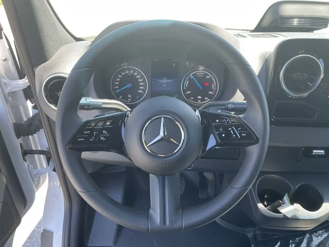 Mercedes-Benz eSprinter photo Mercedes-Benz eSprinter