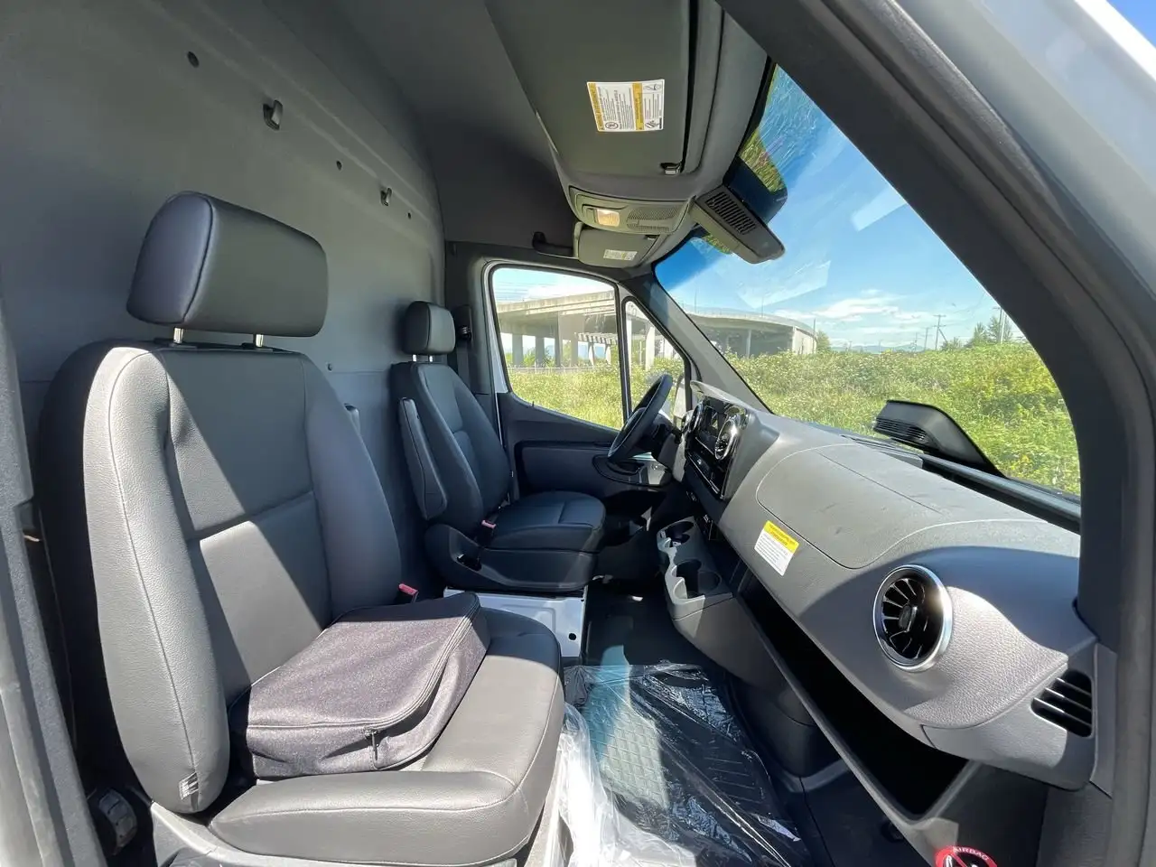 Mercedes-Benz eSprinter photo Mercedes-Benz eSprinter