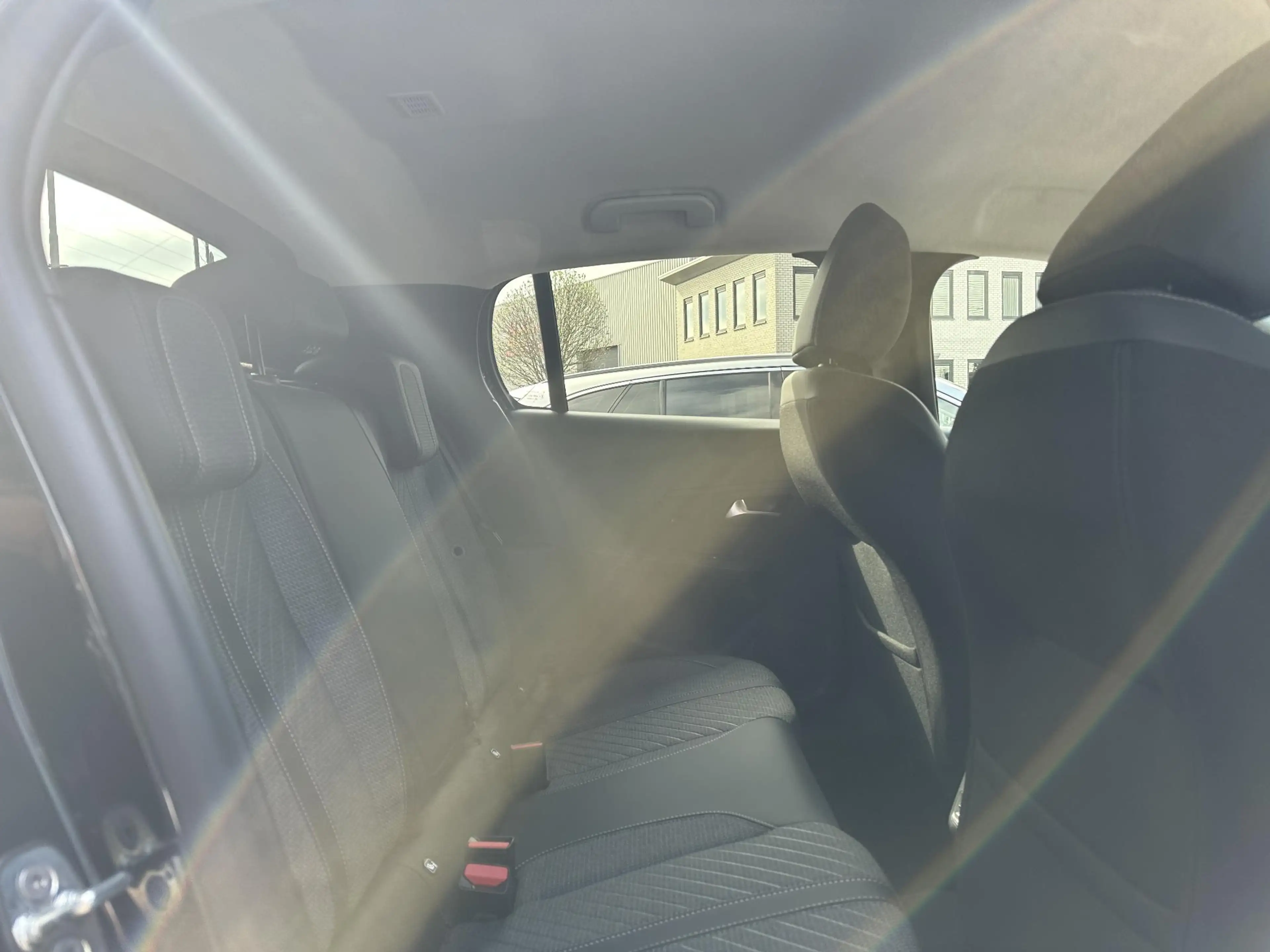 Peugeot e-208 EV Style 50 kWh Navigatie | Apple Carplay/Android — photo 9