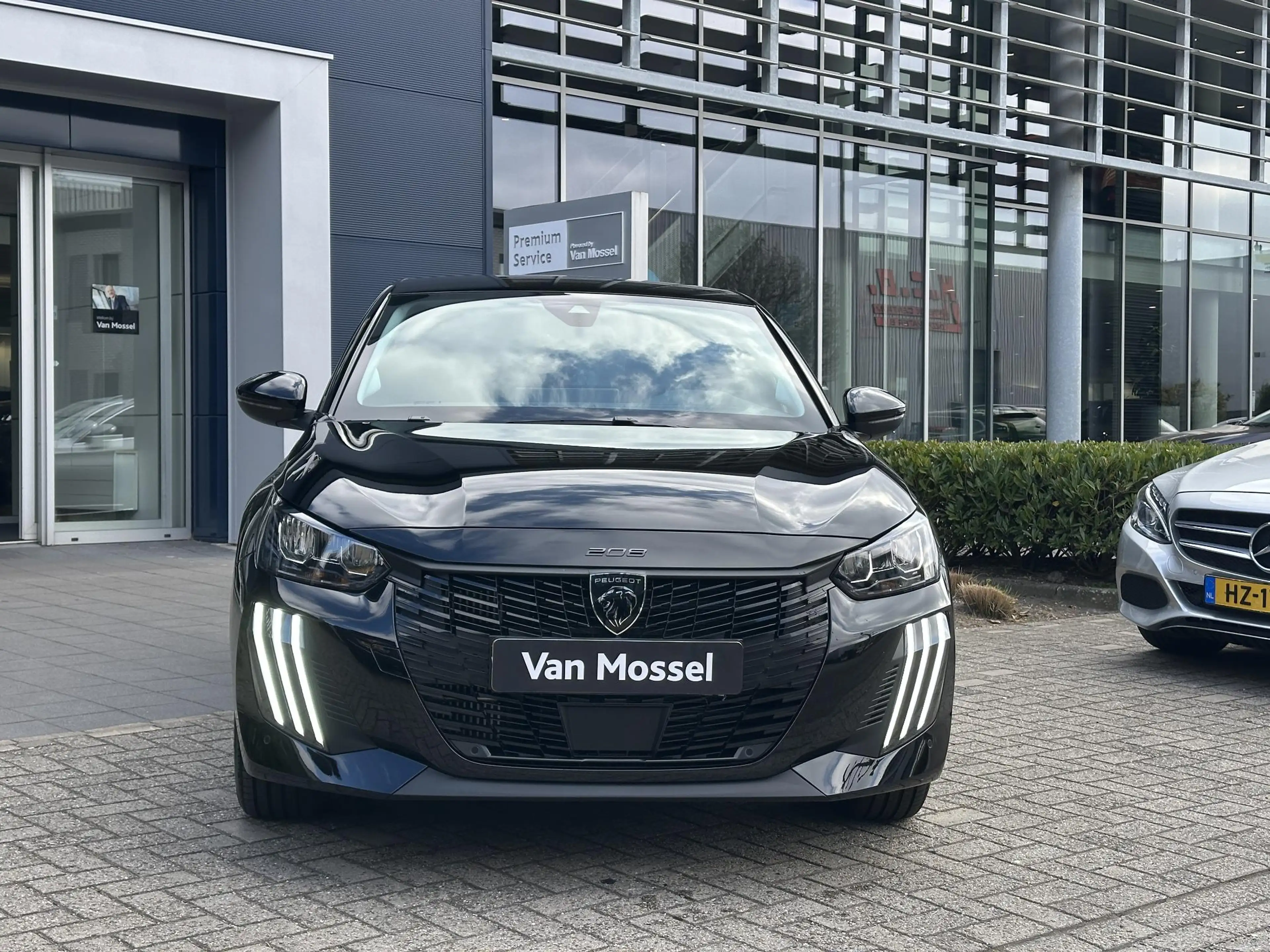 Peugeot e-208 EV Style 50 kWh Navigatie | Apple Carplay/Android — photo 3
