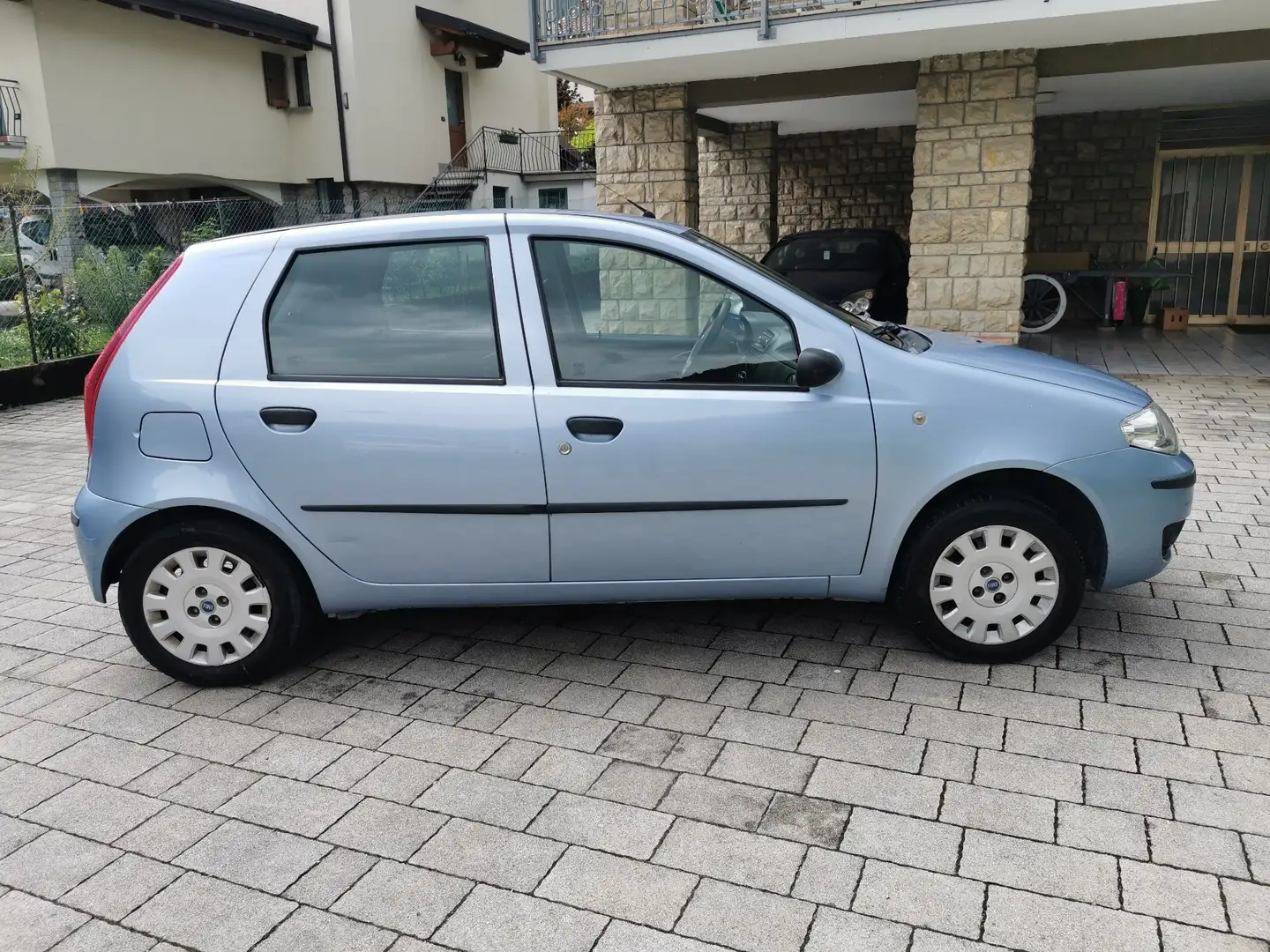 Fiat Punto 5p 1.2 Classic - 2
