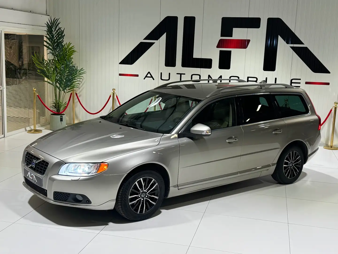 Volvo V70 2.0 D Ocean Race*Xenon*Gps*Radars*Garantie 12 mois Bruin - 2