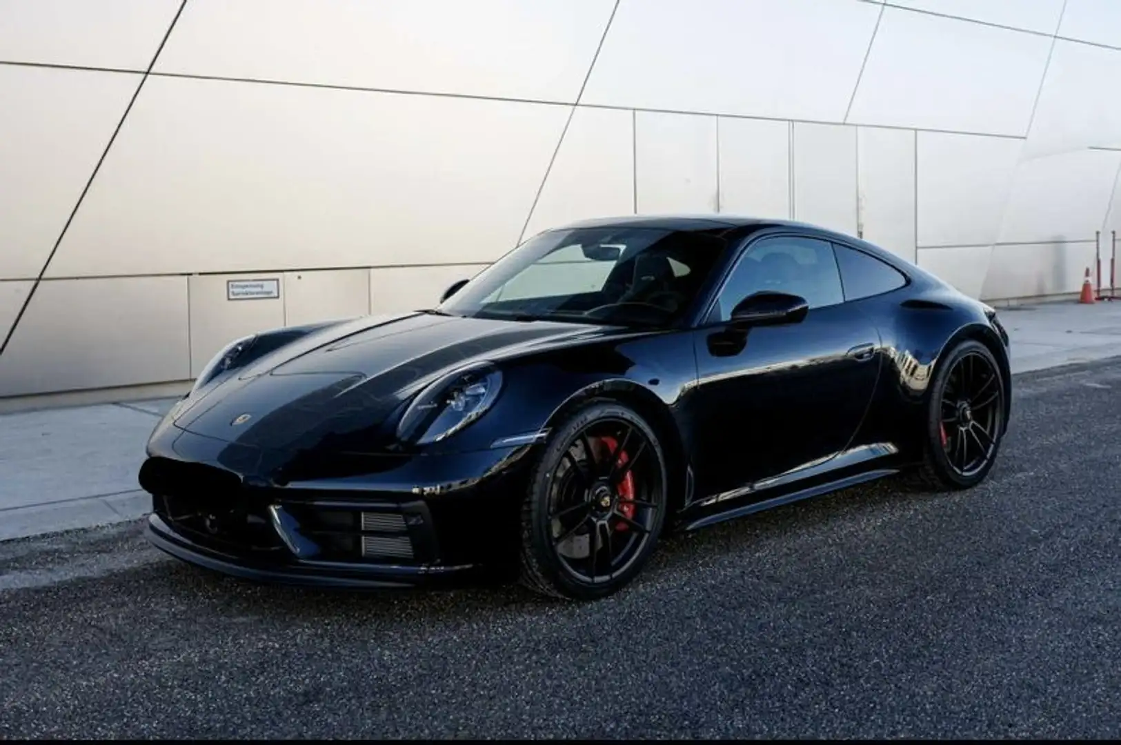 Porsche 992 Carrera Negro - 1