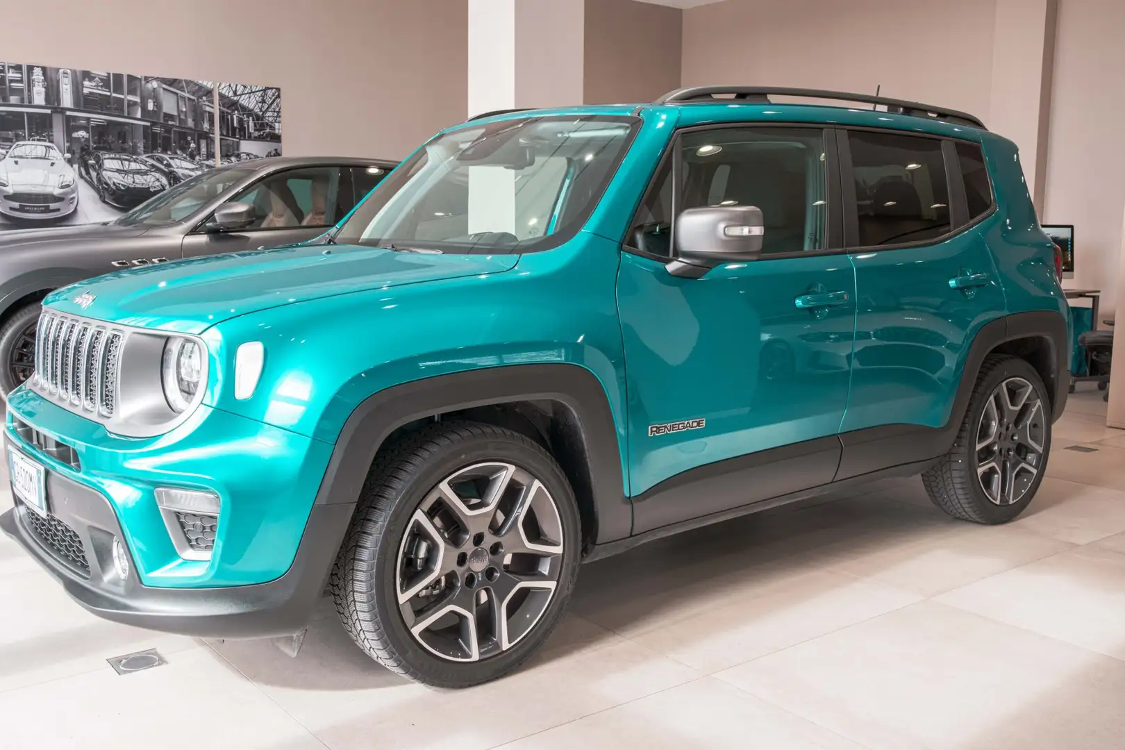Jeep Renegade 1.3 T4 DDCT Limited Vert - 2