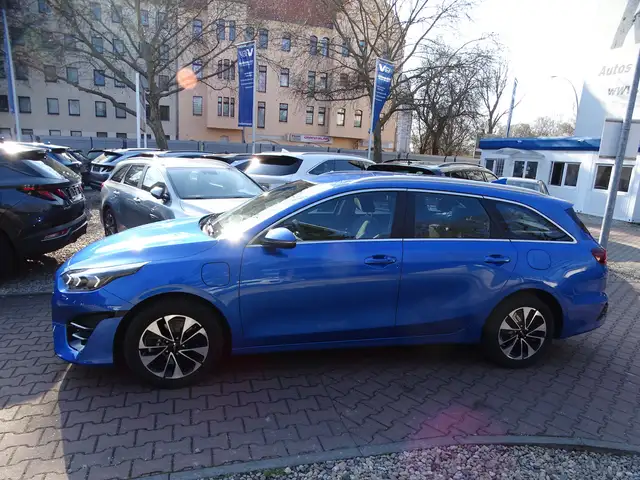 Kia Ceed view 3