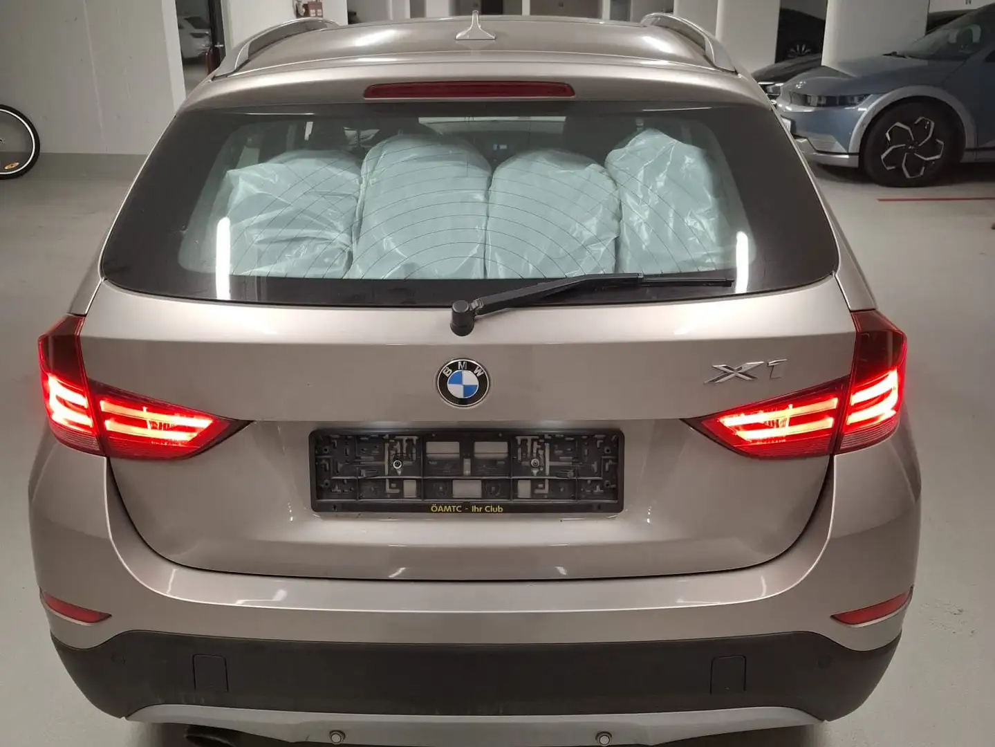 BMW X1 X1 sDrive20d Aut. Silber - 2