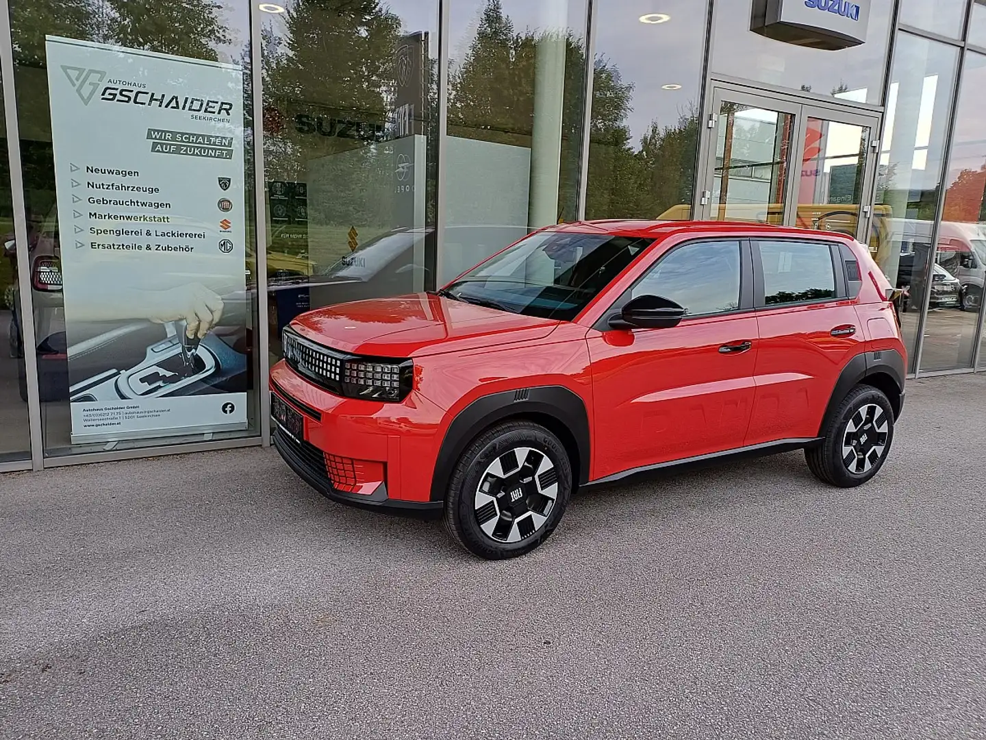 Fiat Grande Panda Hybrid mHEV 110 6-Gang eDCT Icon Rot - 1