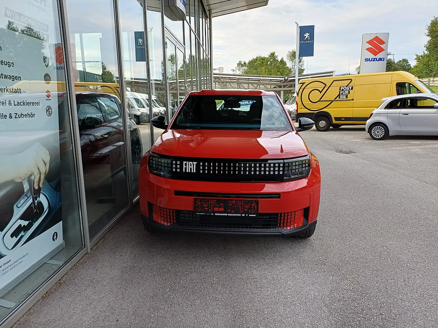 Fiat Grande Panda Hybrid mHEV 110 6-Gang eDCT Icon Rot - 2