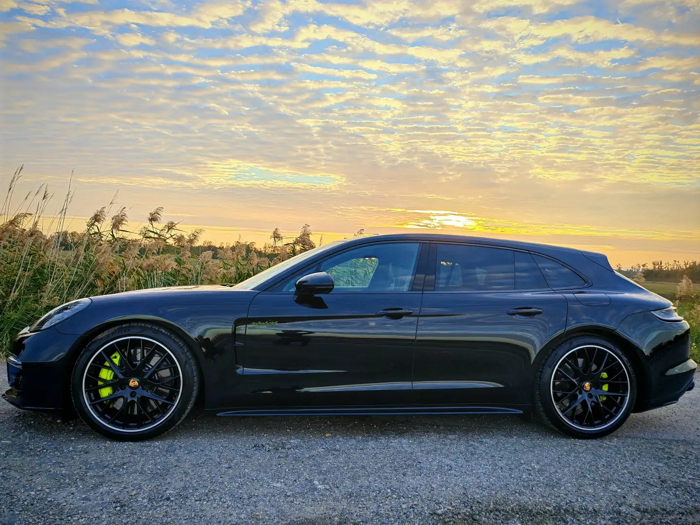 Porsche Panamera 4S E-Hybrid Sport Turismo Schwarz - 2