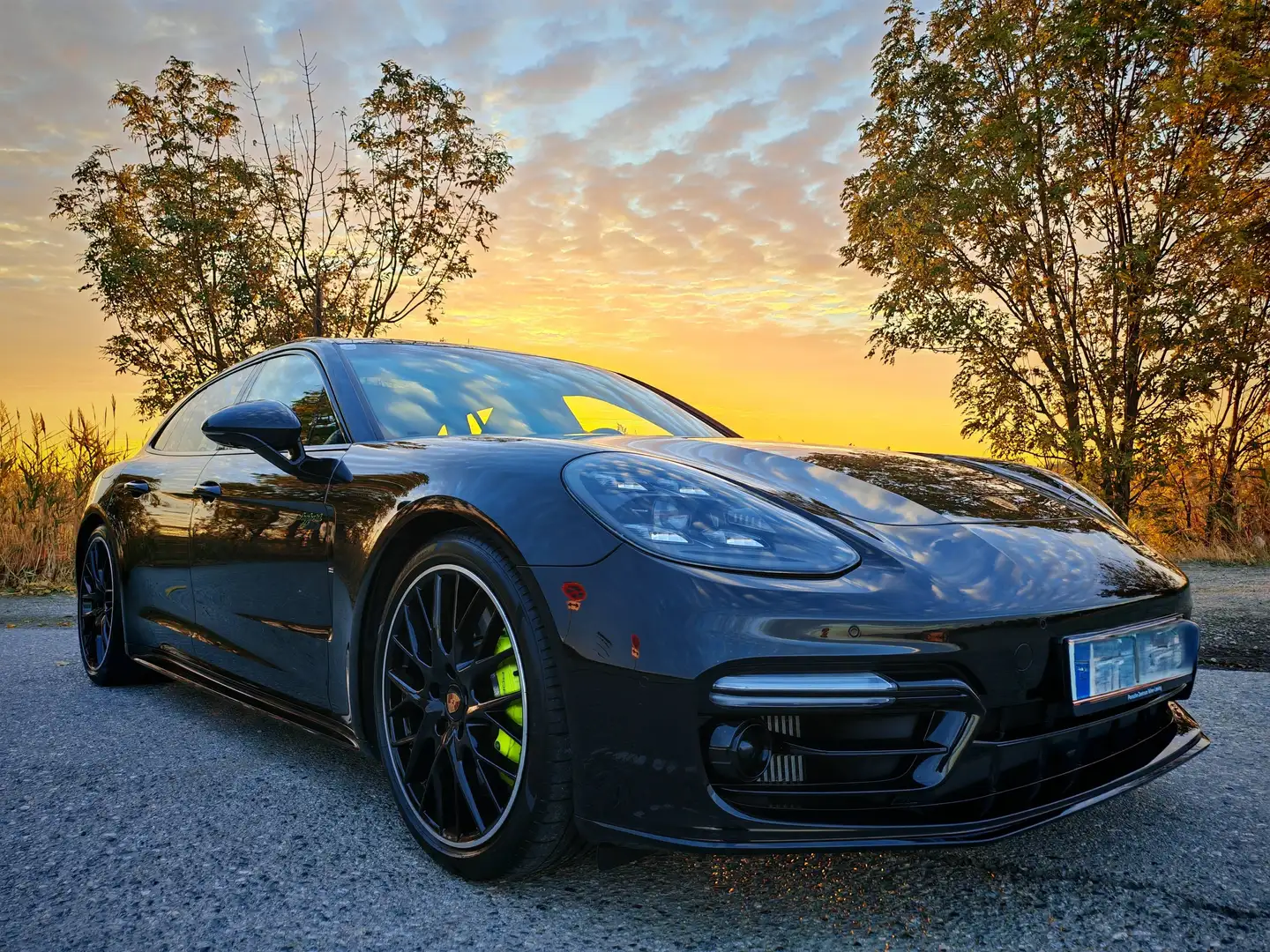Porsche Panamera 4S E-Hybrid Sport Turismo Schwarz - 1