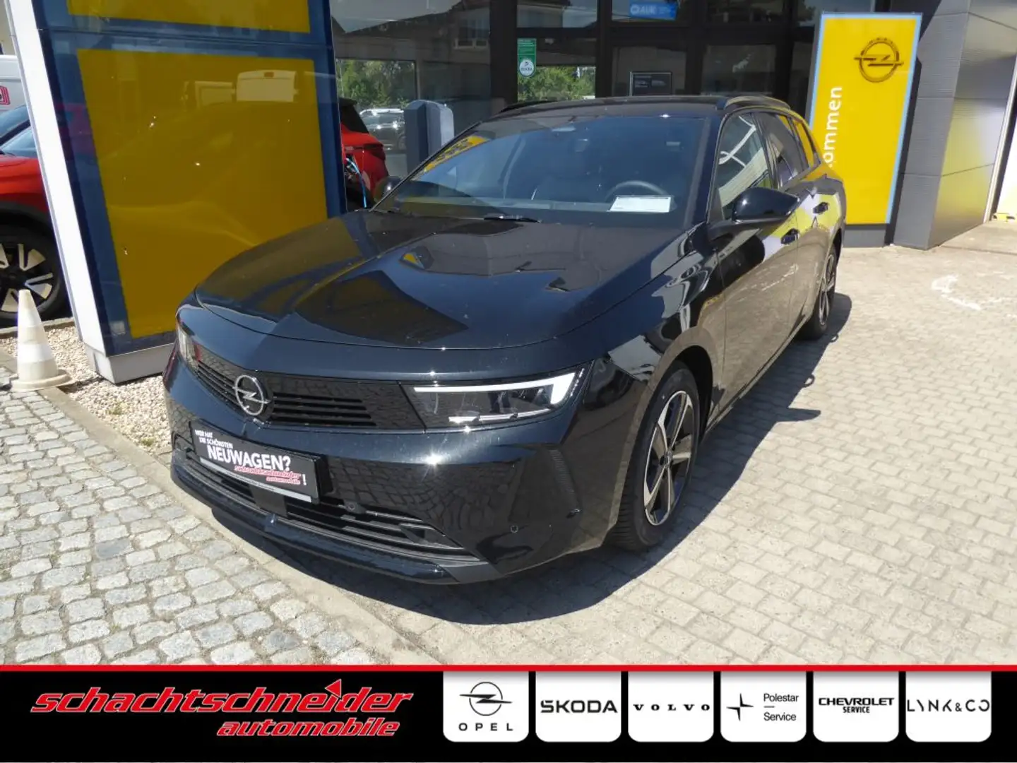 Opel Astra Sports Tourer 1.2 Turbo Automatik Edition (L) Zwart - 1