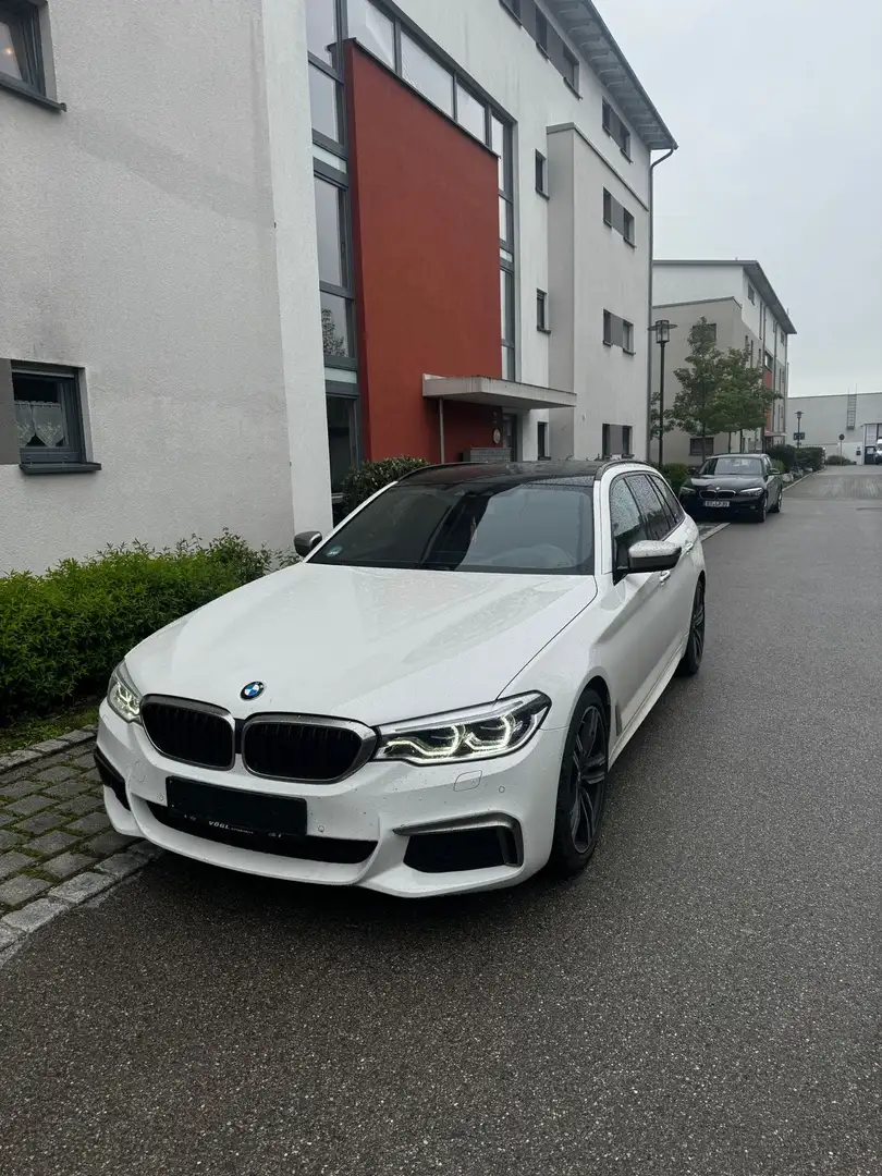 BMW 550 M550d xDrive Touring Sport-Aut. Fehér - 1