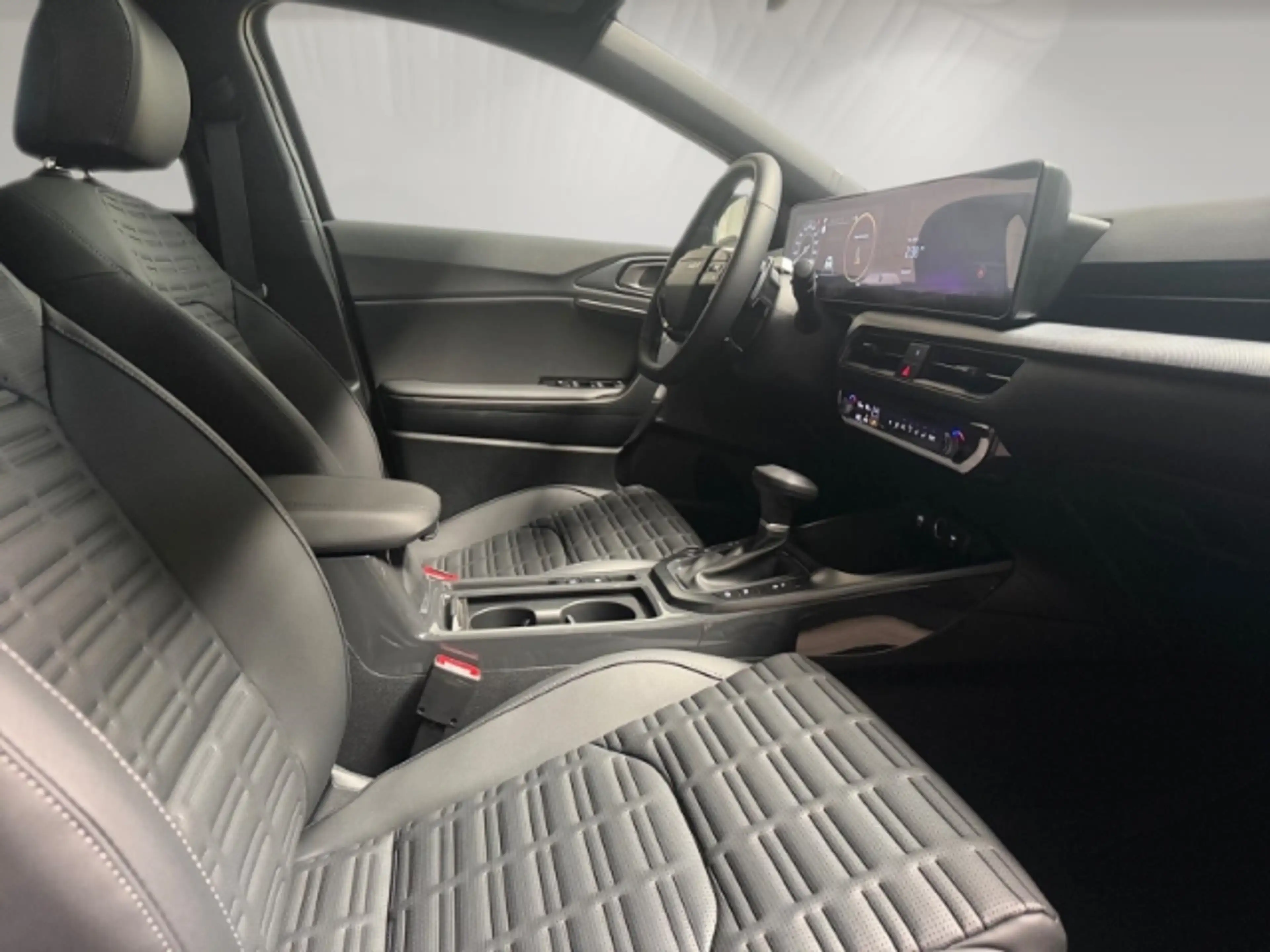 Kia XCeed Spirit 1.6 GLASDACH,MEMORY,CARPLAY,LED,SITZHZG — photo 14