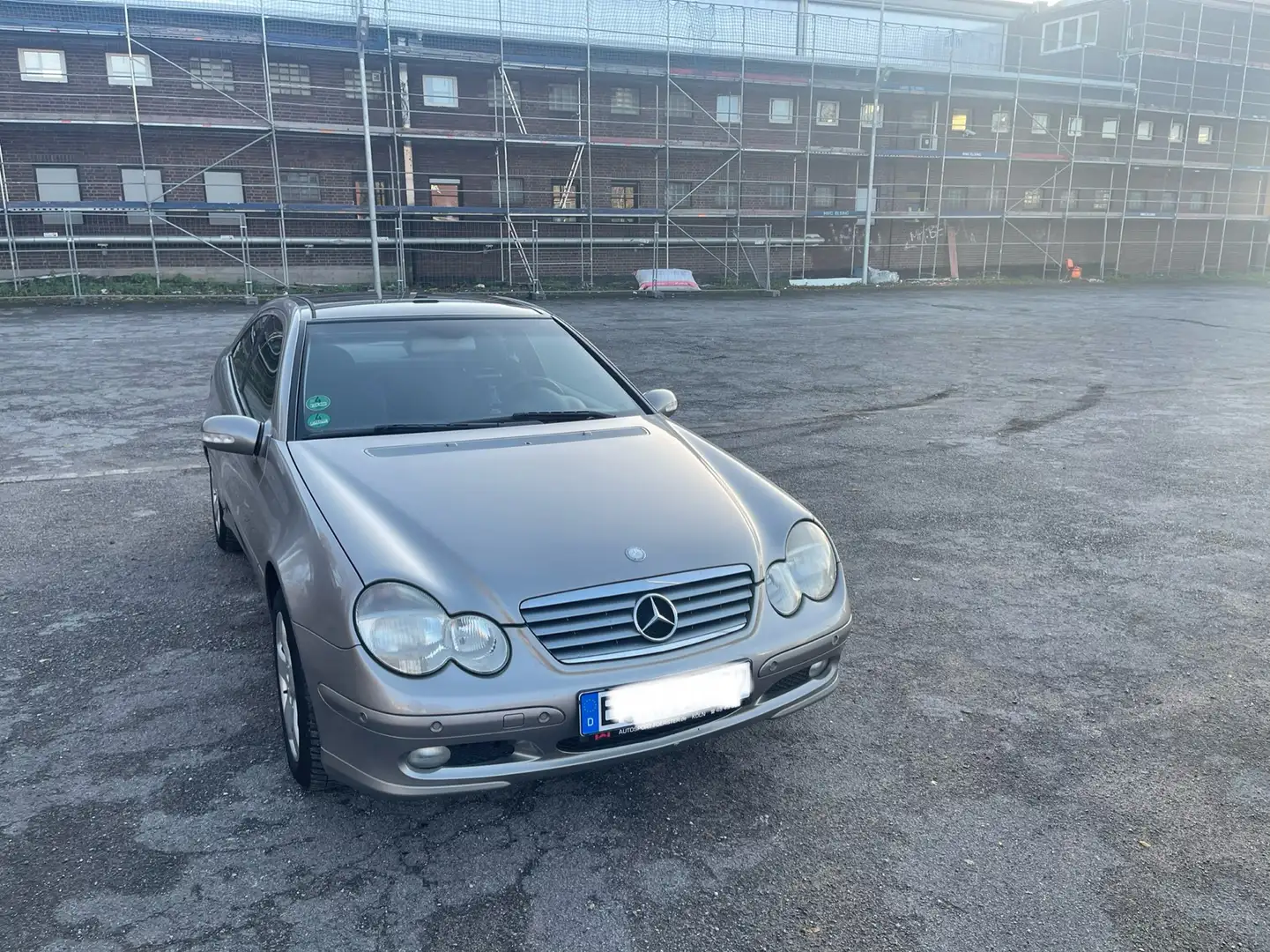 Mercedes-Benz C 180 Kompressor Sportcoupe Bronce - 2