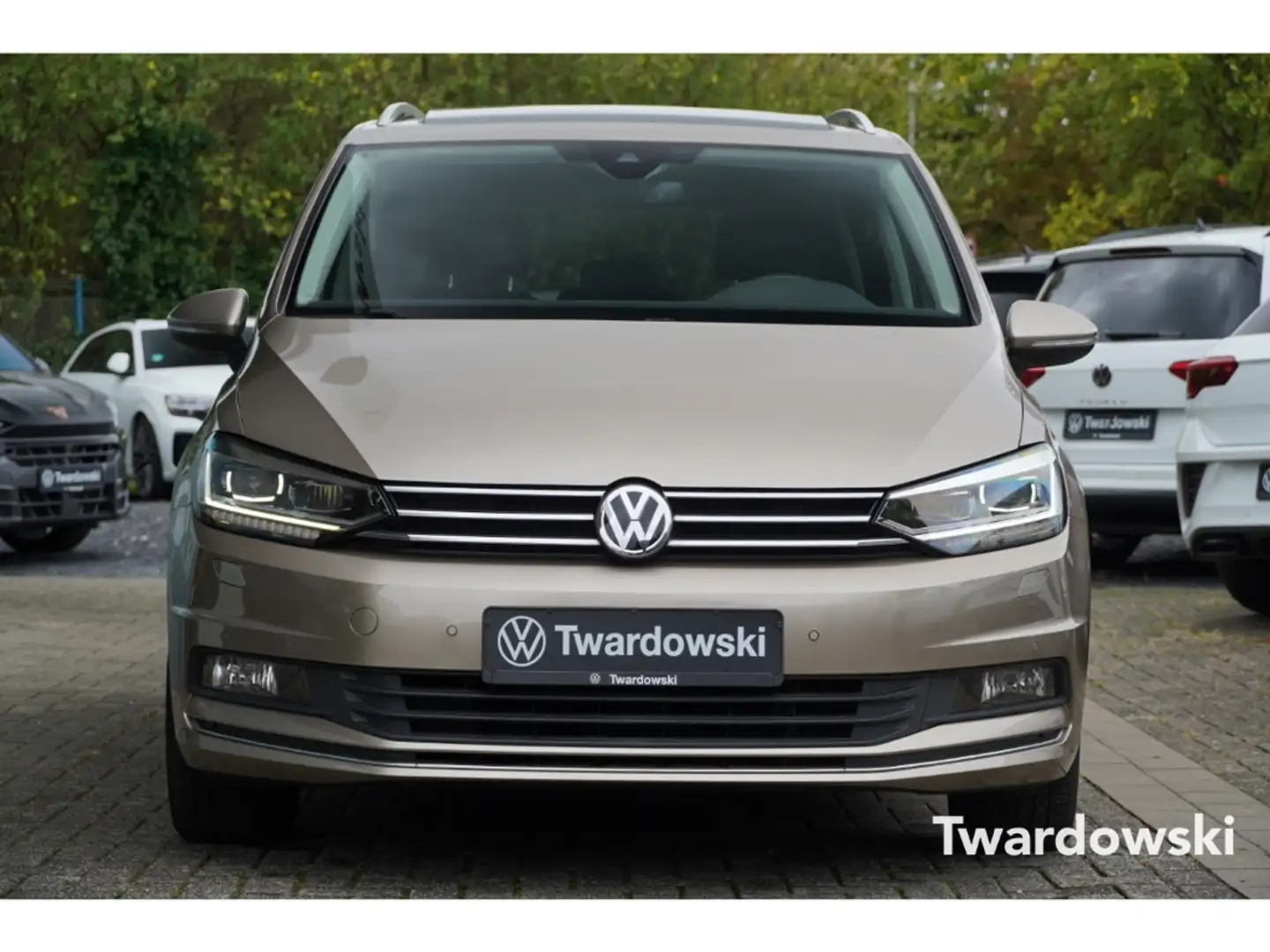 Volkswagen Touran Sound 7-Si Pano LED Light Assist Family-Pa Beige - 2
