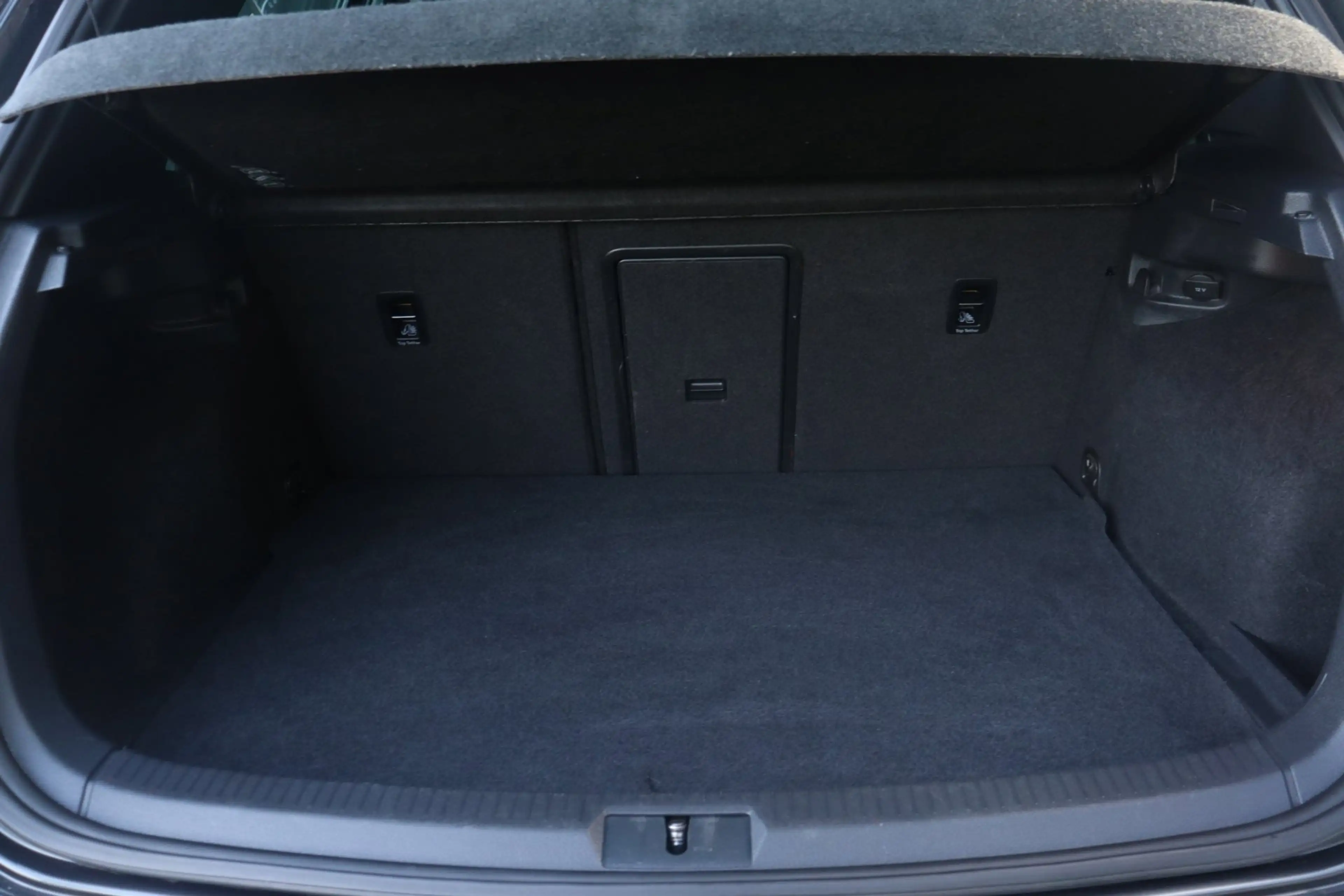 Volkswagen Golf GTE 1.4 TSI — photo 12