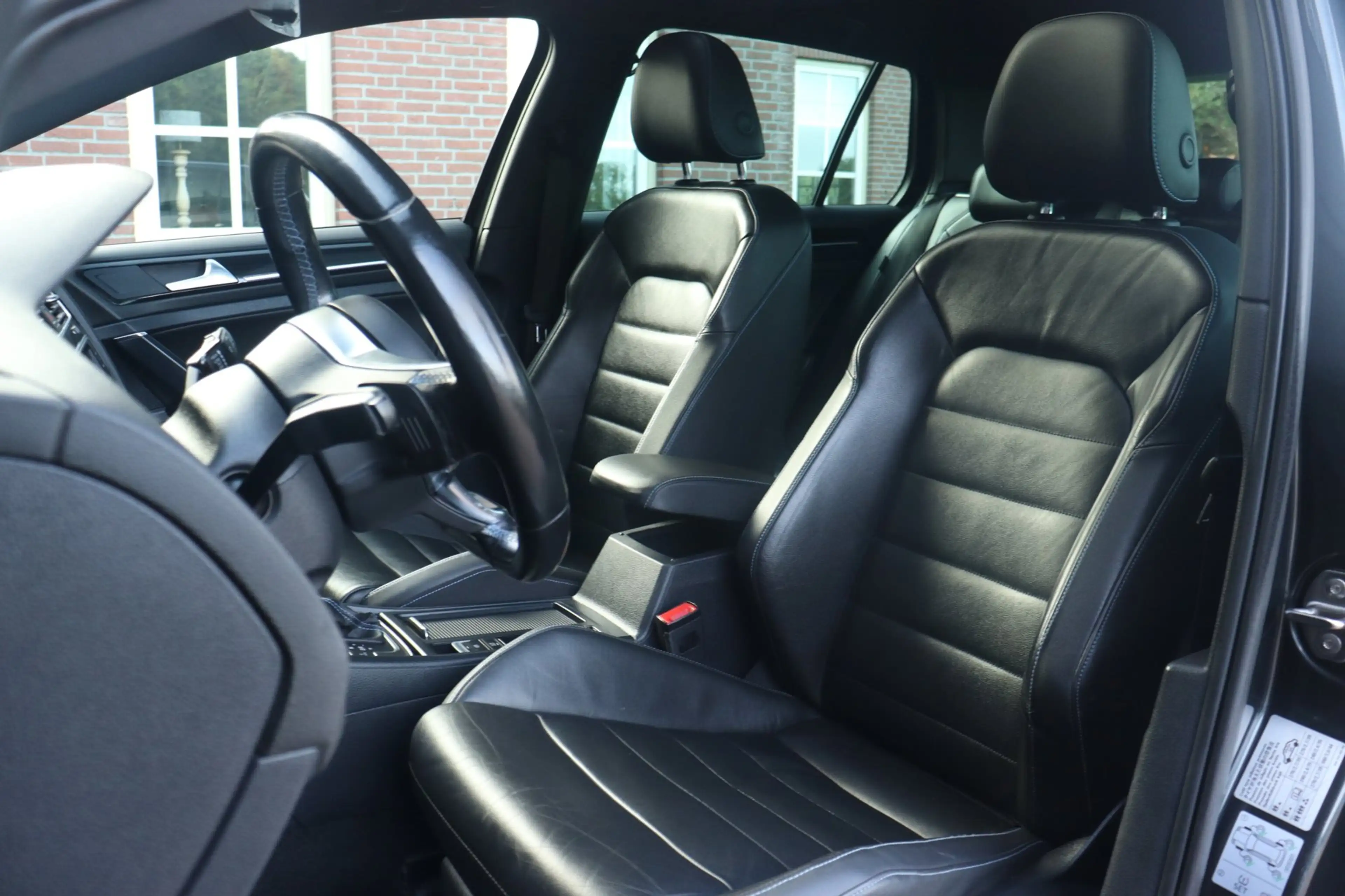 Volkswagen Golf GTE 1.4 TSI — photo 8