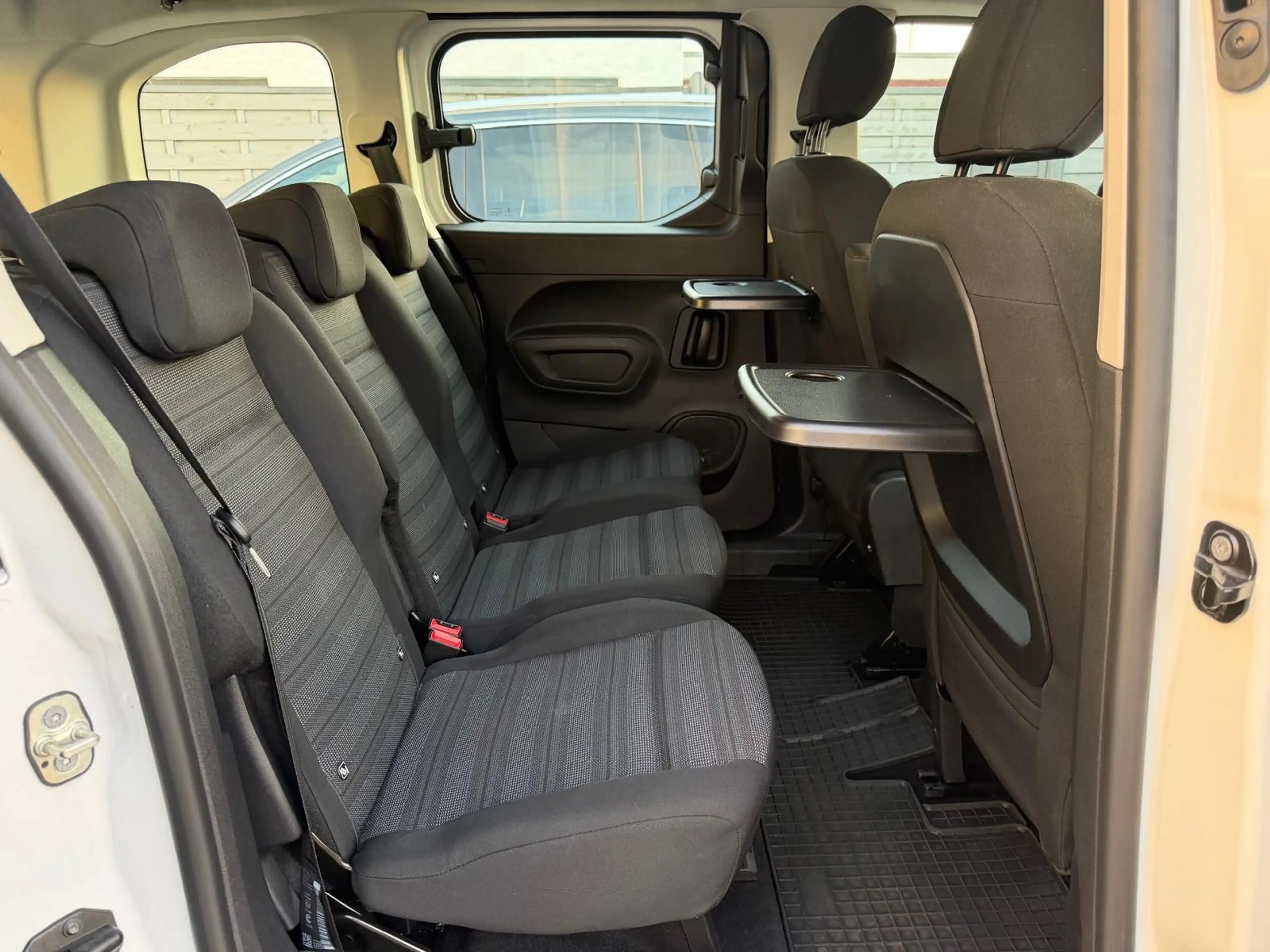 Opel Combo Life E Edition 180*CAM/20tkm/1.Hd — photo 7