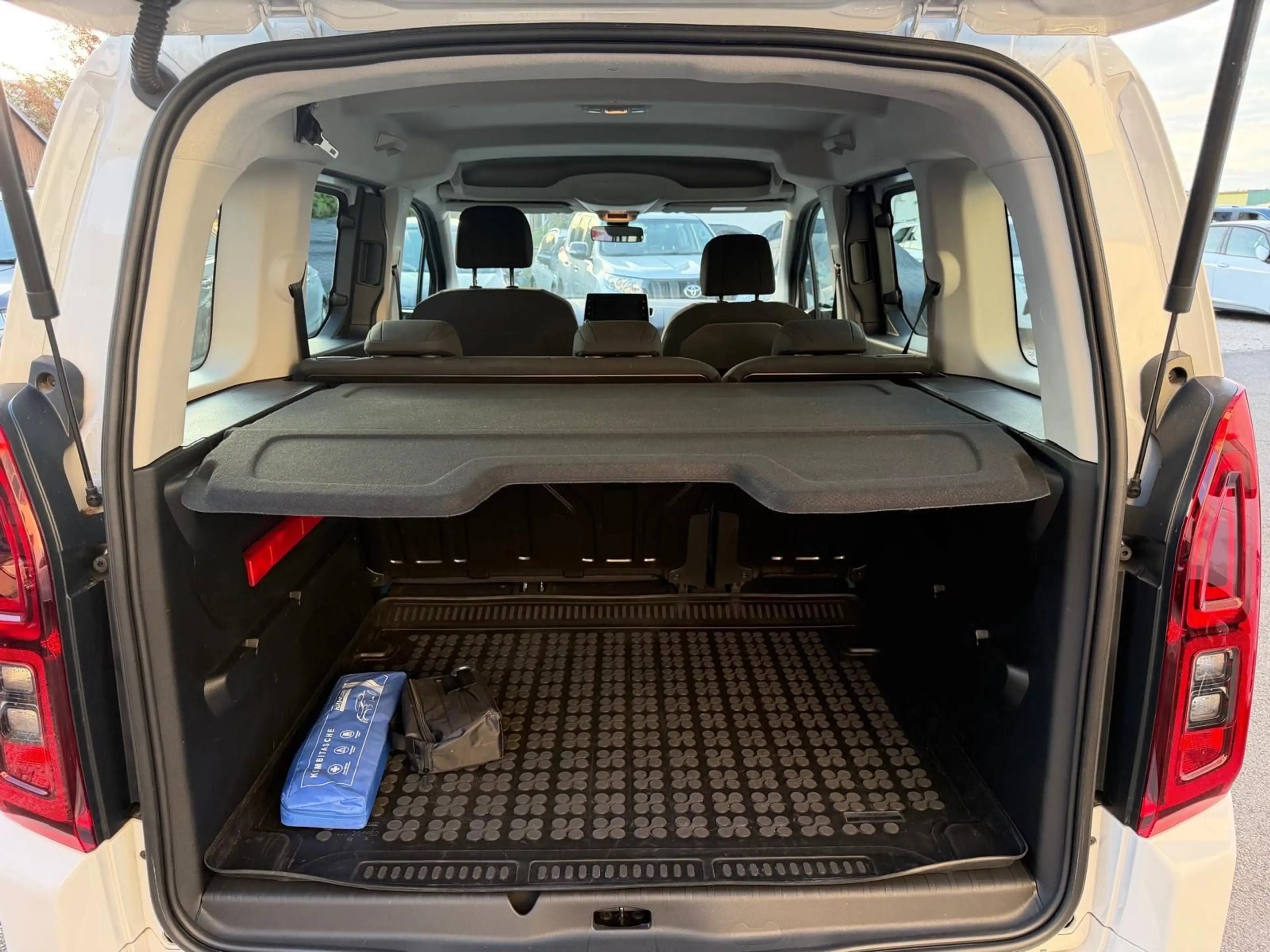 Opel Combo Life E Edition 180*CAM/20tkm/1.Hd — photo 10