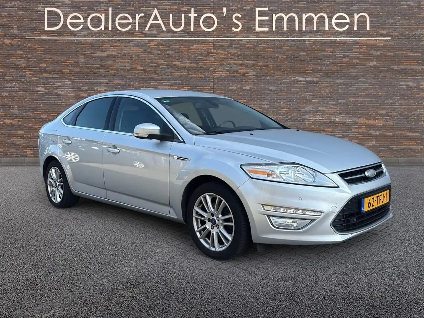Ford Mondeo 1.6 EcoBoost Titanium Grau - 1
