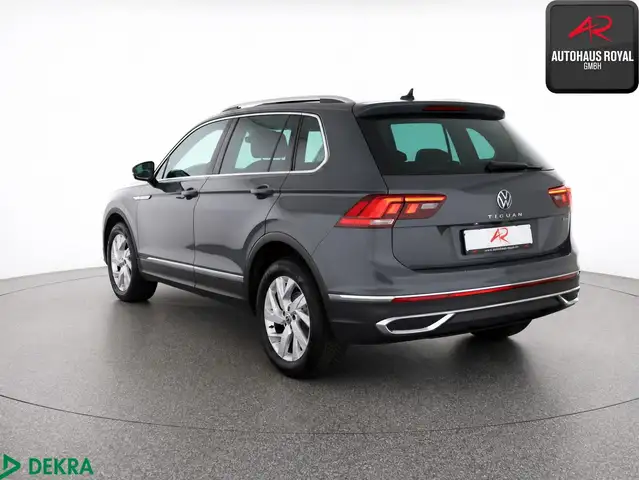 Volkswagen Tiguan view 3