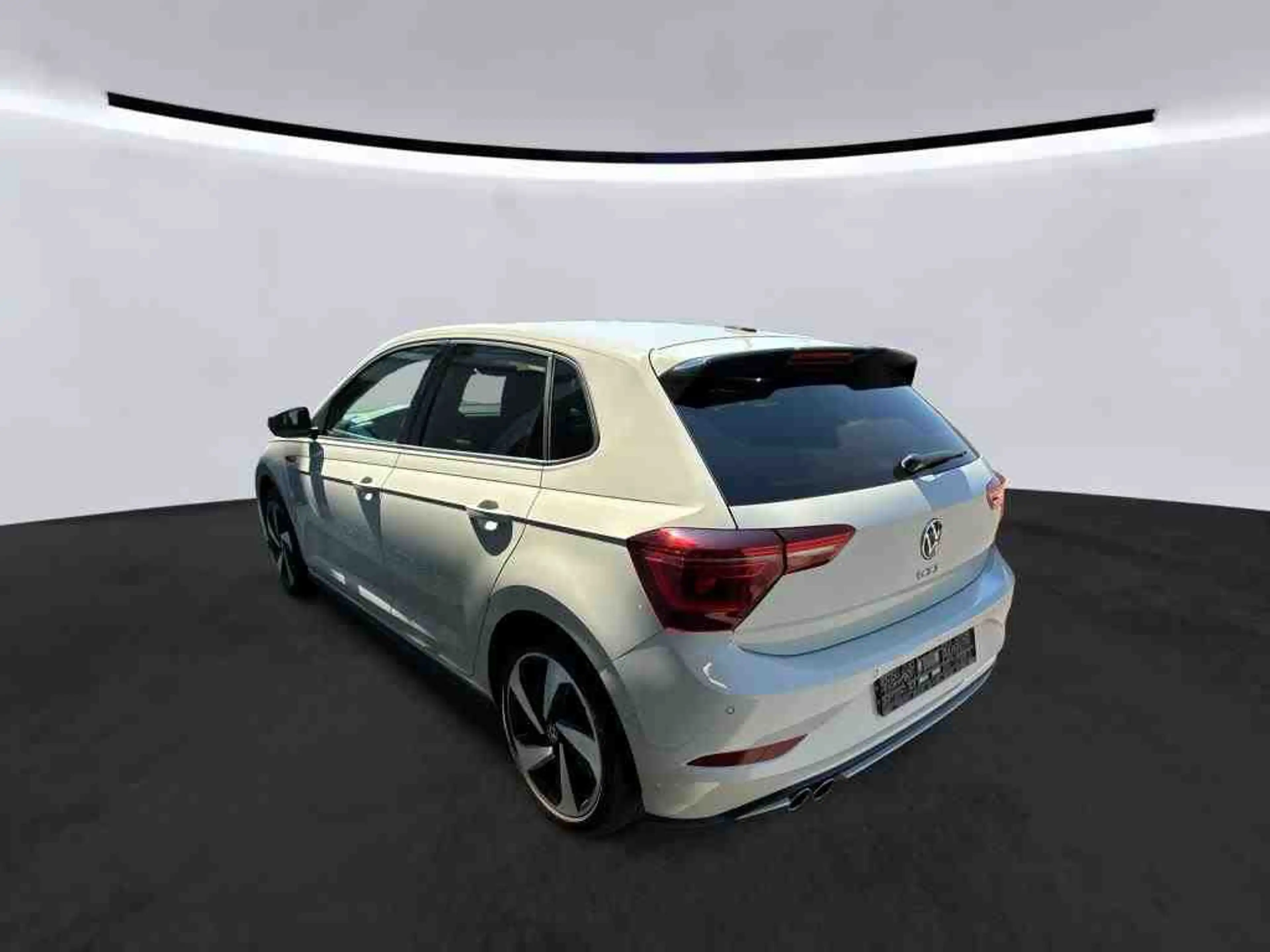Volkswagen Polo GTI 2.0 TSI DSG ACC Travel Sitzh LED PDC — photo 4