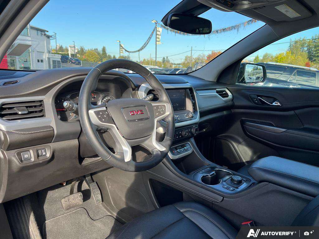 used 2023 GMC Acadia car, priced at $33,998
