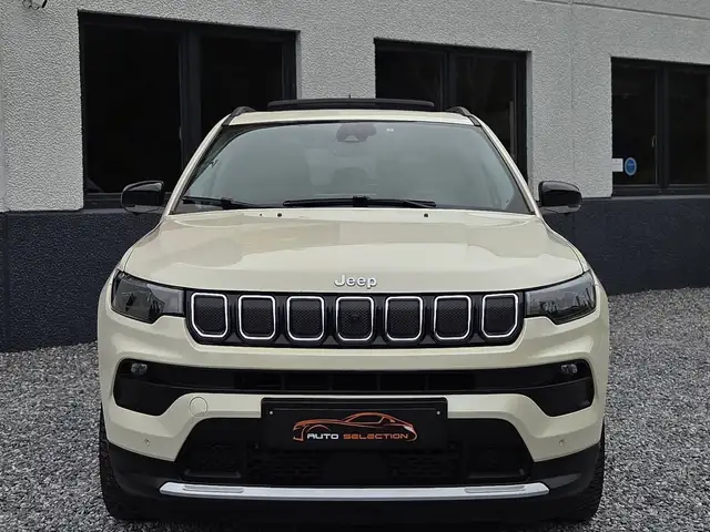 Jeep Compass view 3
