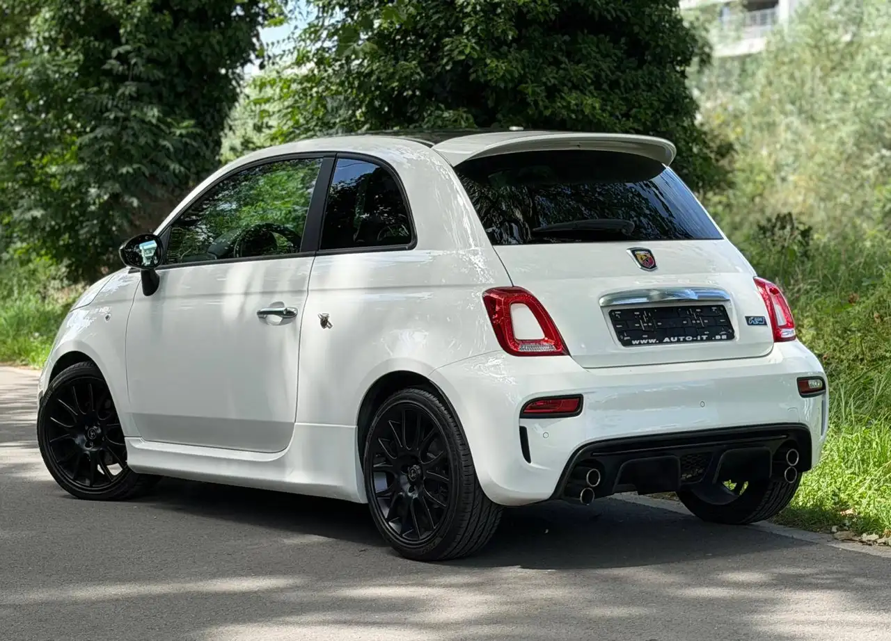 Abarth 595 2022