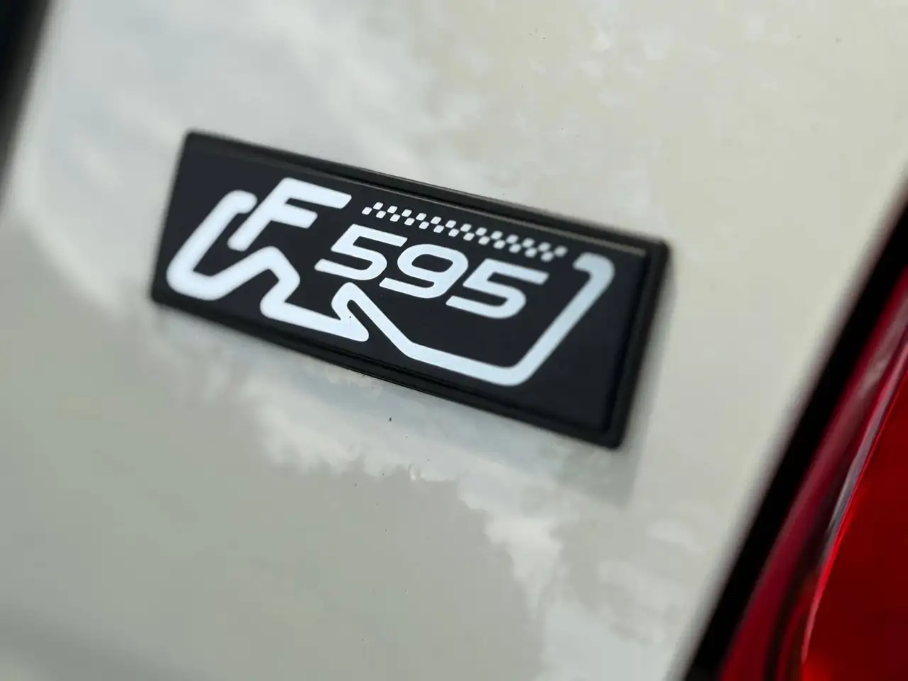 Abarth 595 2022 — фото 13
