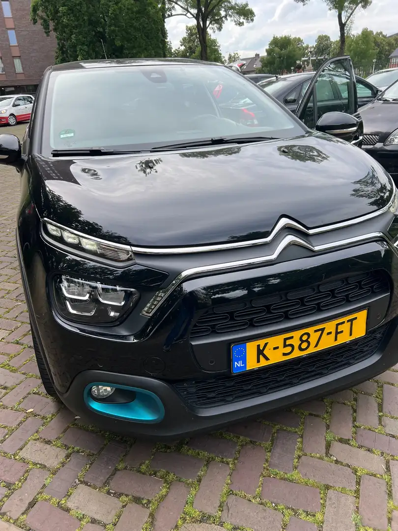 Citroen C3 C3 1.2 PT Shine Plus Zwart - 1