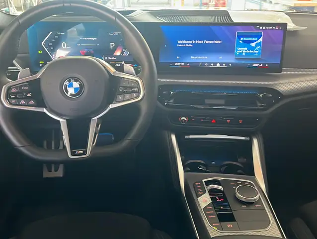BMW 4 Series view 3