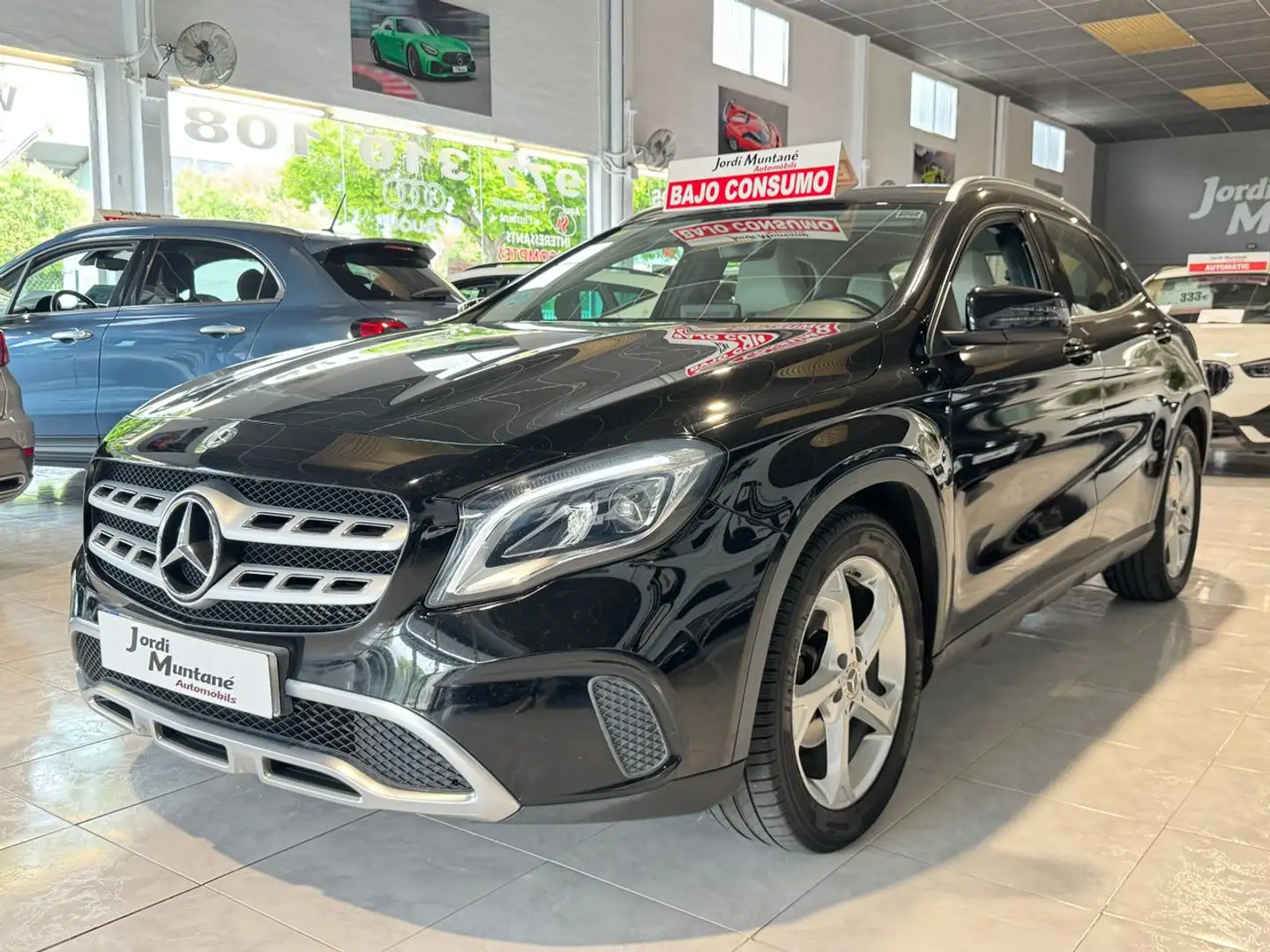 Mercedes-Benz GLA 200 200d Noir - 1